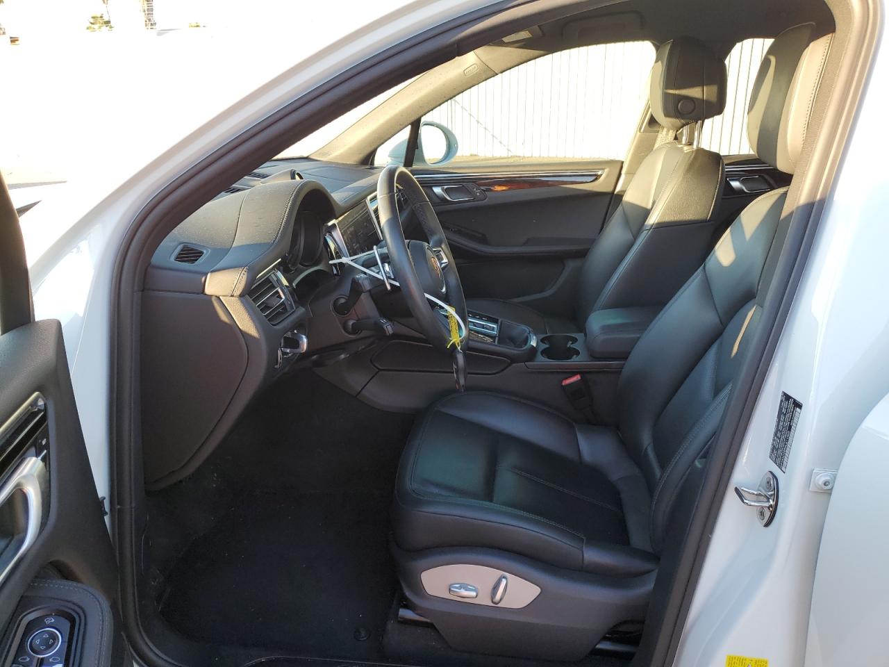 2022 Porsche Macan VIN: WP1AA2A59NLB11383 Lot: 91719295