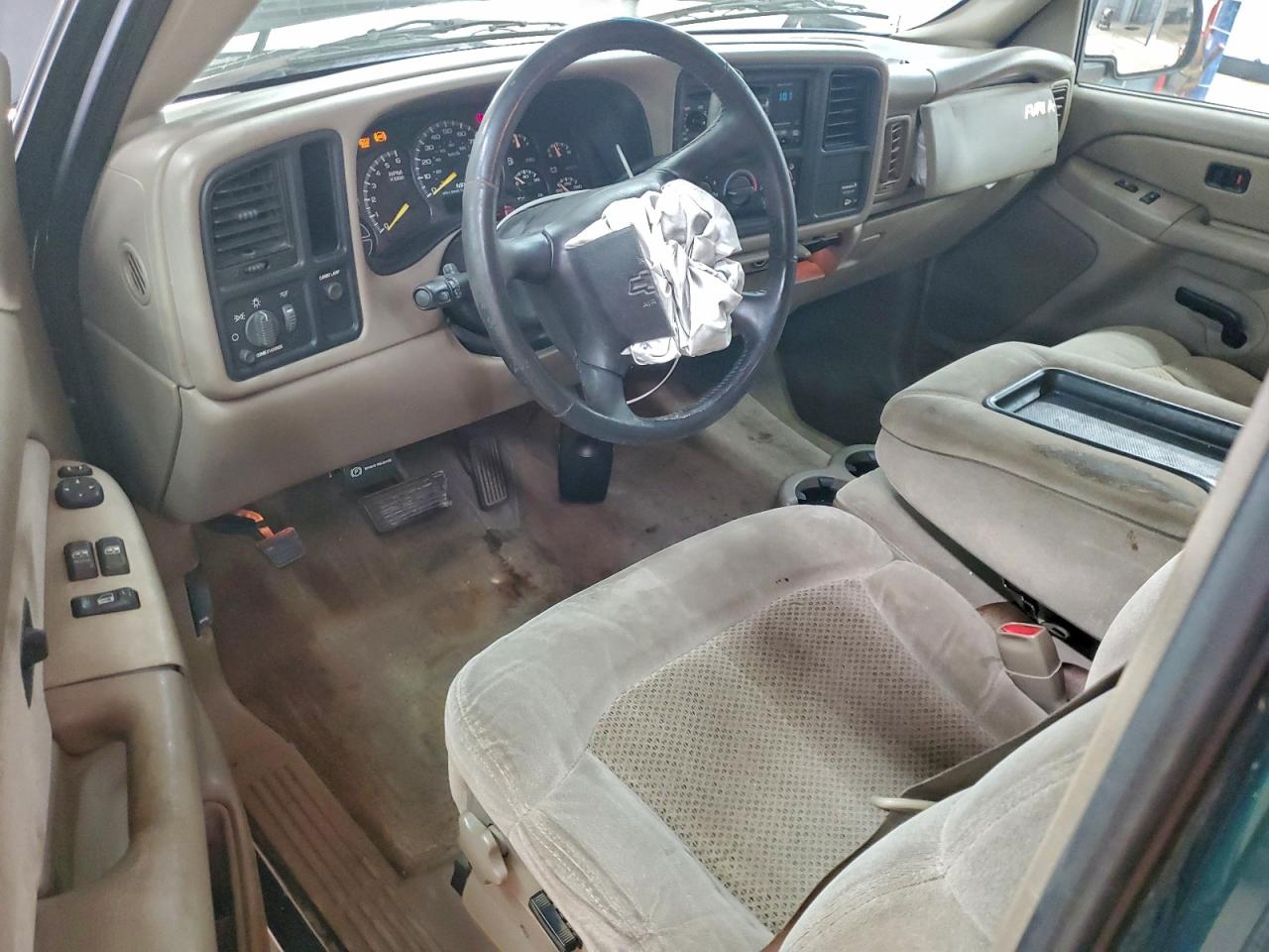 2001 Chevrolet Silverado C1500 VIN: 2GCEC19T211201467 Lot: 93952535