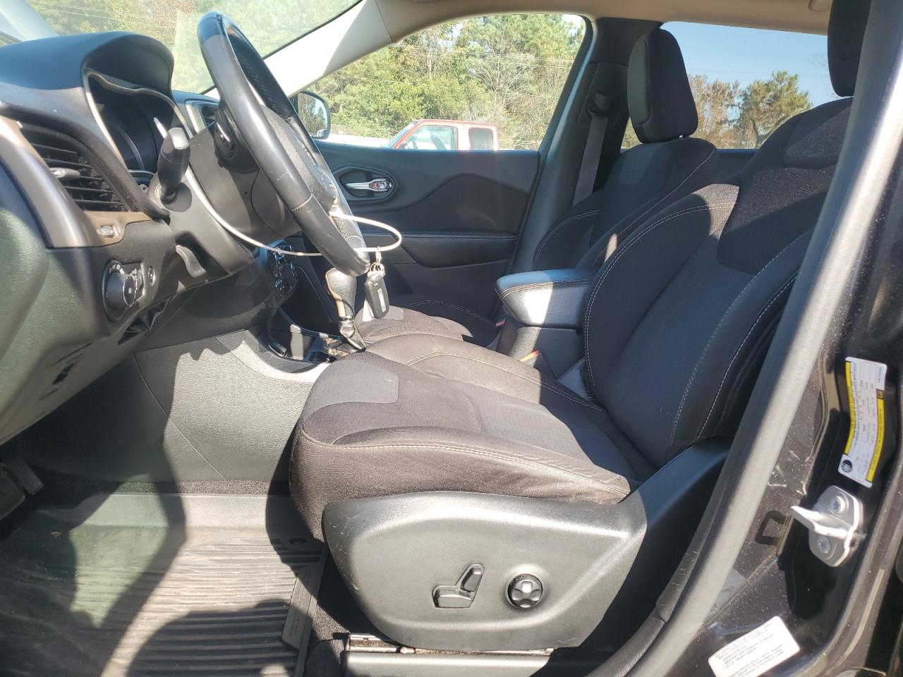 2015 Jeep Cherokee Latitude VIN: 1C4PJLCS6FW722444 Lot: 91835875