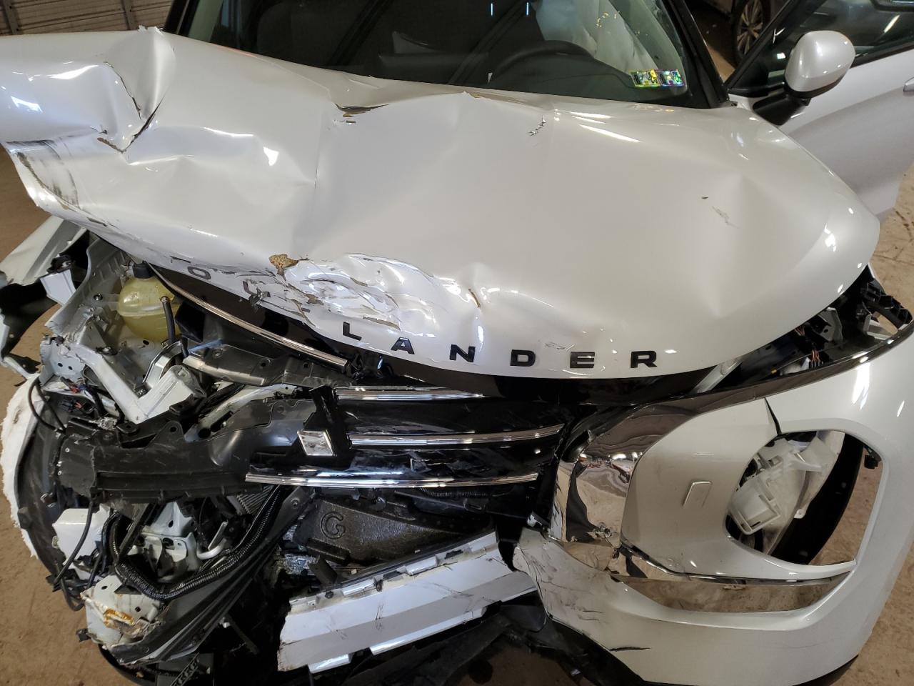 2025 Mitsubishi Outlander Es VIN: JA4J4UA85SZ024467 Lot: 92367925