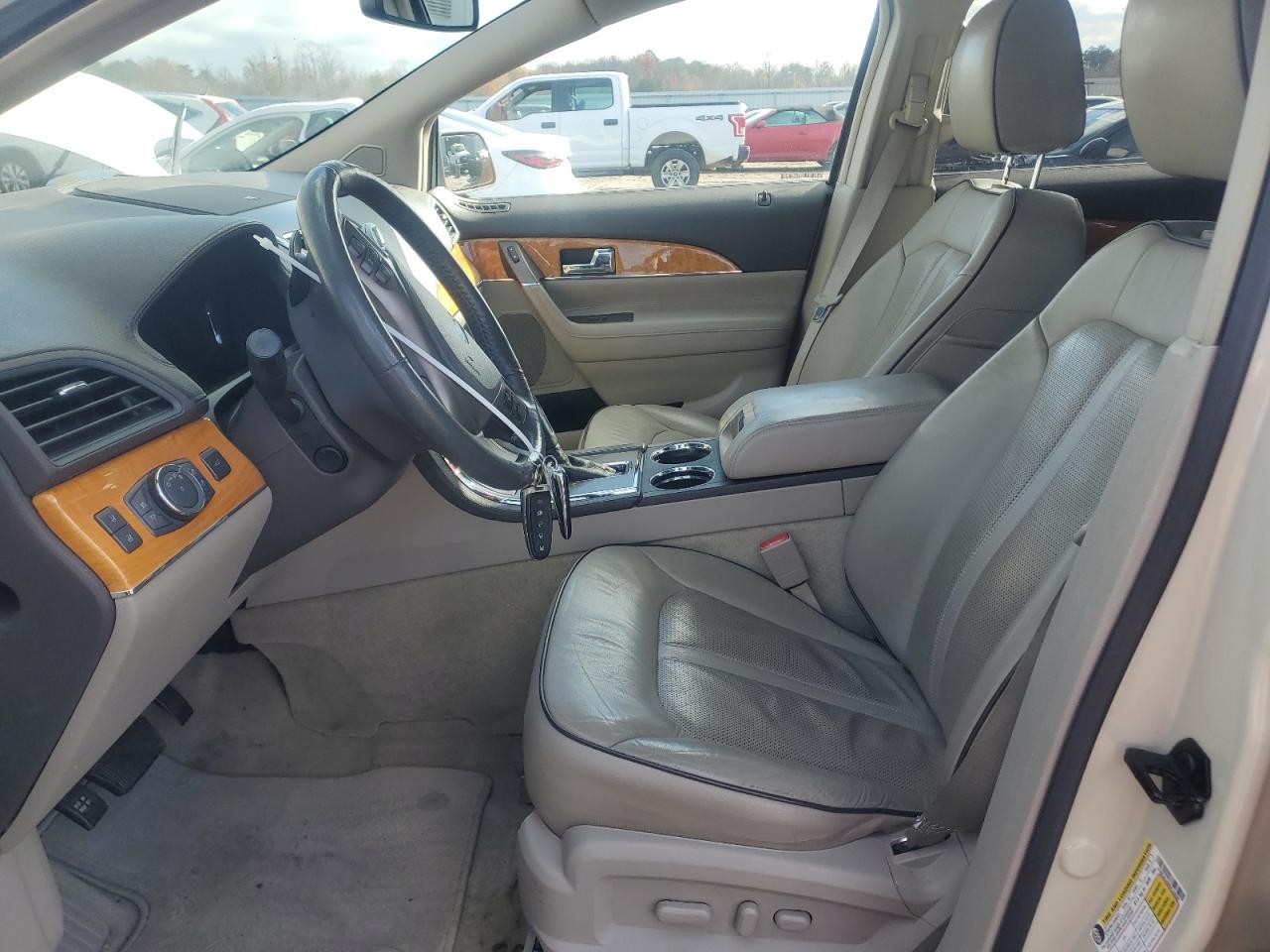 2015 Lincoln Mkx VIN: 2LMDJ8JK8FBL28058 Lot: 92710915