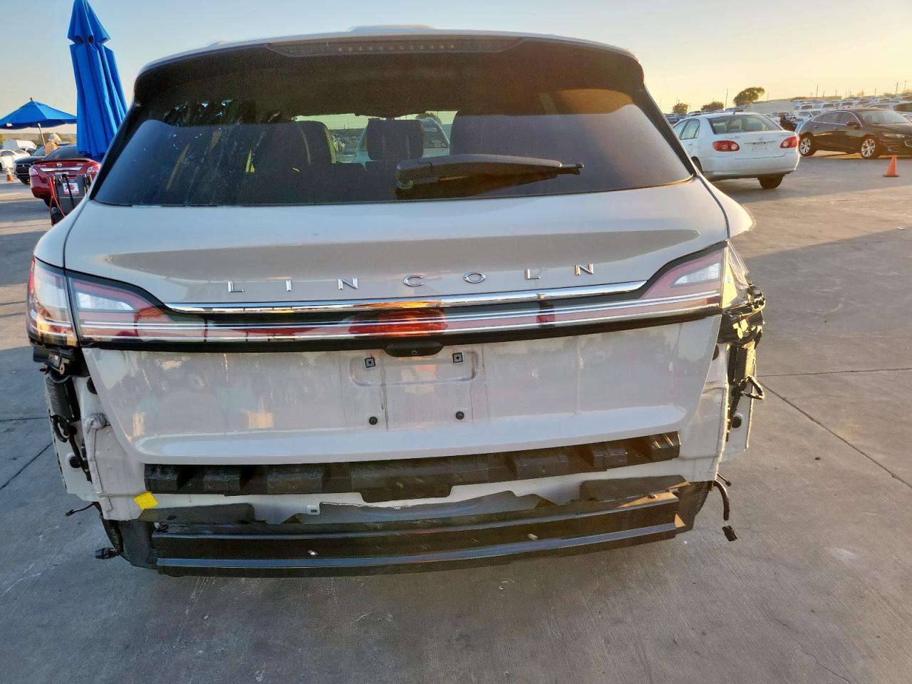 2022 Lincoln Nautilus Reserve VIN: 2LMPJ8K91NBL23520 Lot: 92045665