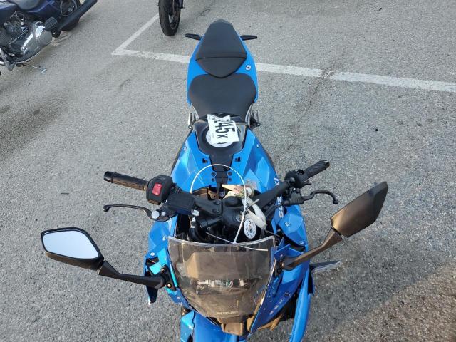 2025 SUZUKI GSX800 F  