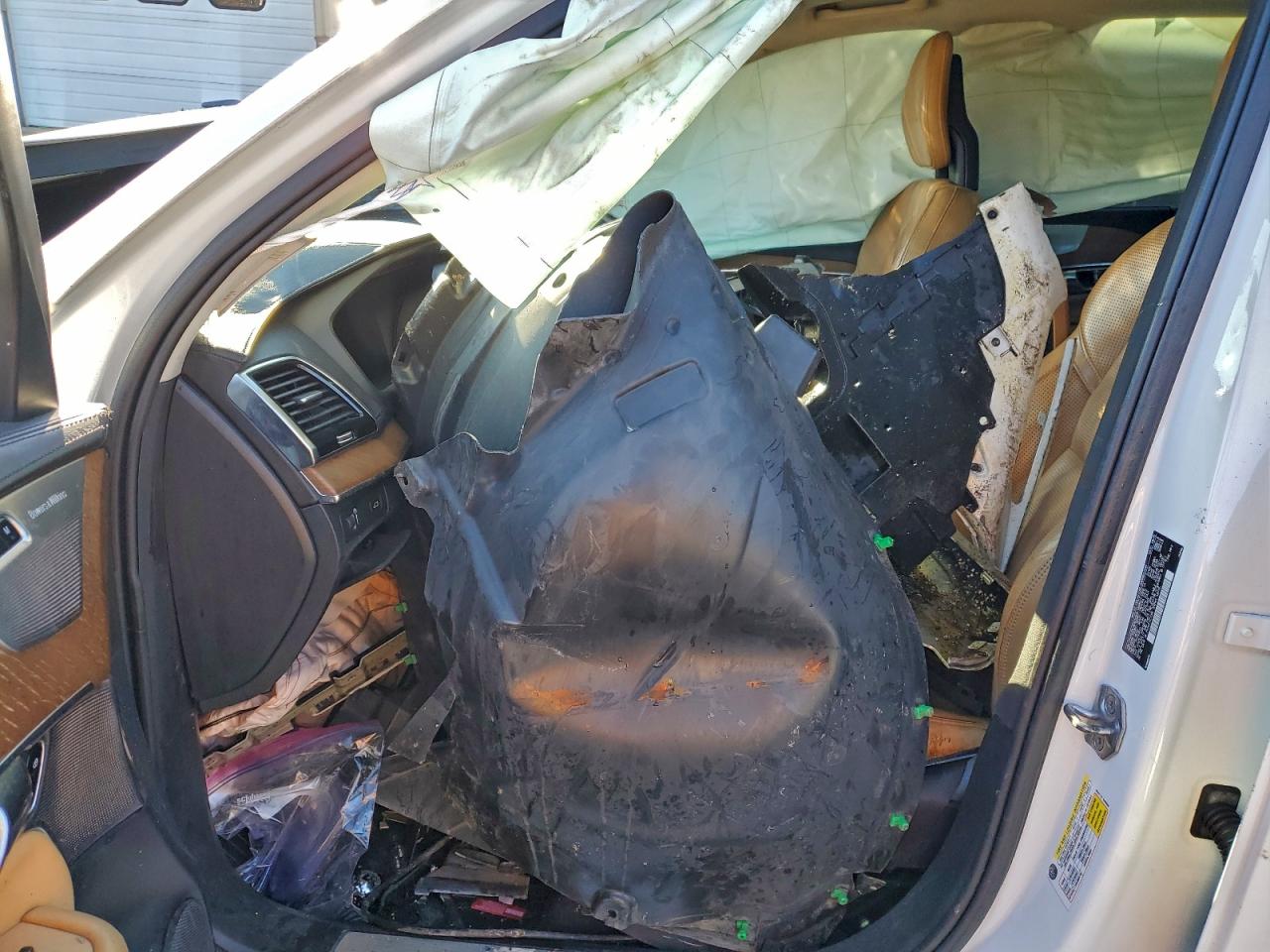 2016 Volvo Xc90 T6 VIN: YV4A22PL0G1032569 Lot: 93448815