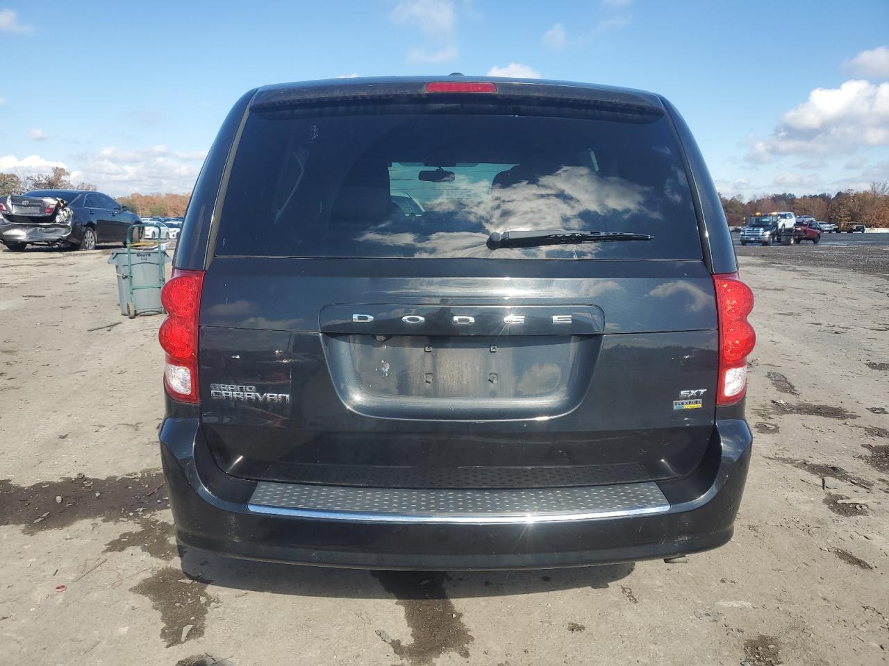2017 Dodge Grand Caravan Sxt VIN: 2C4RDGCG7HR716764 Lot: 90210935