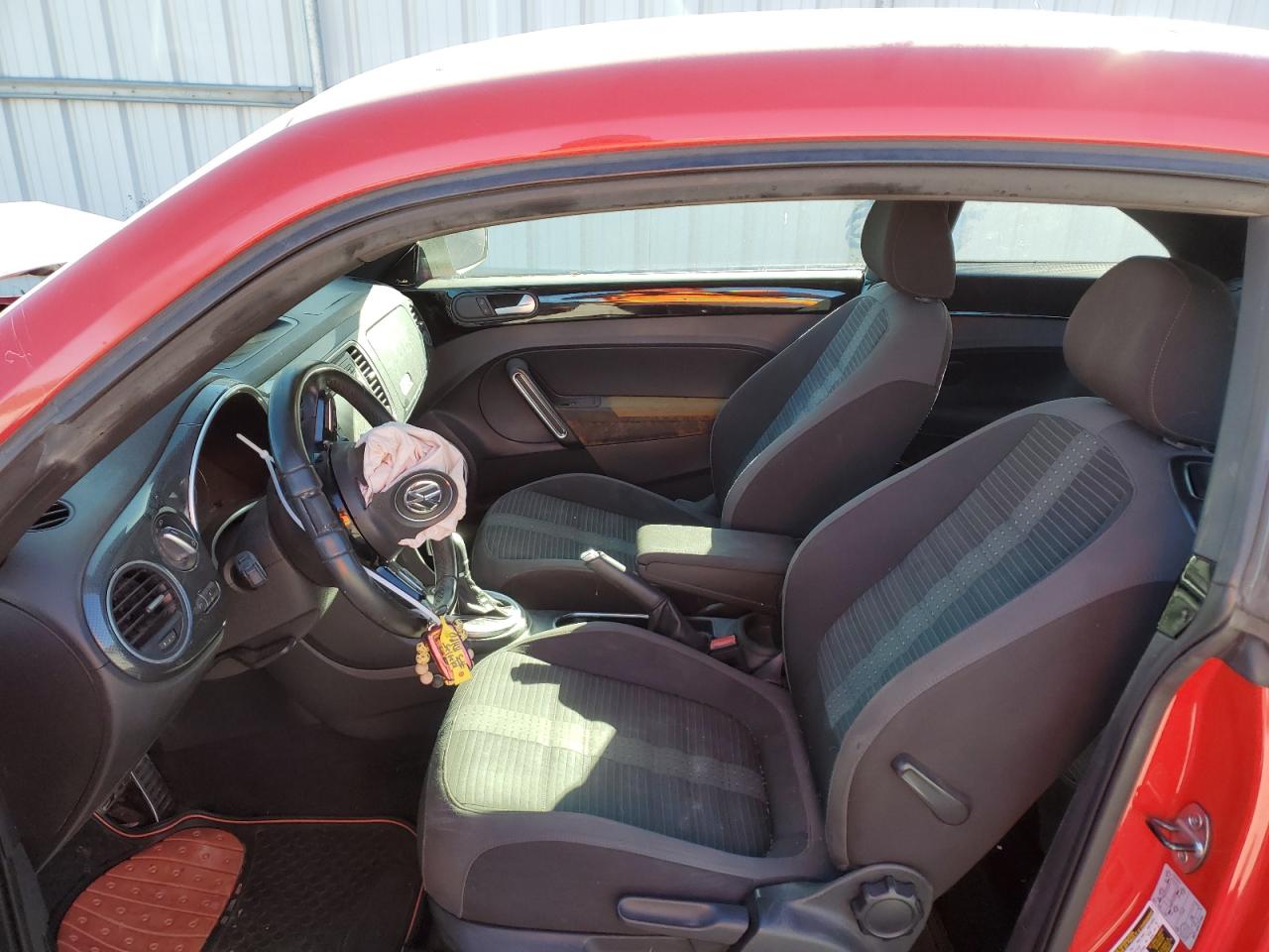 2015 Volkswagen Beetle R-Line VIN: 3VWVT7AT9FM630262 Lot: 92113345