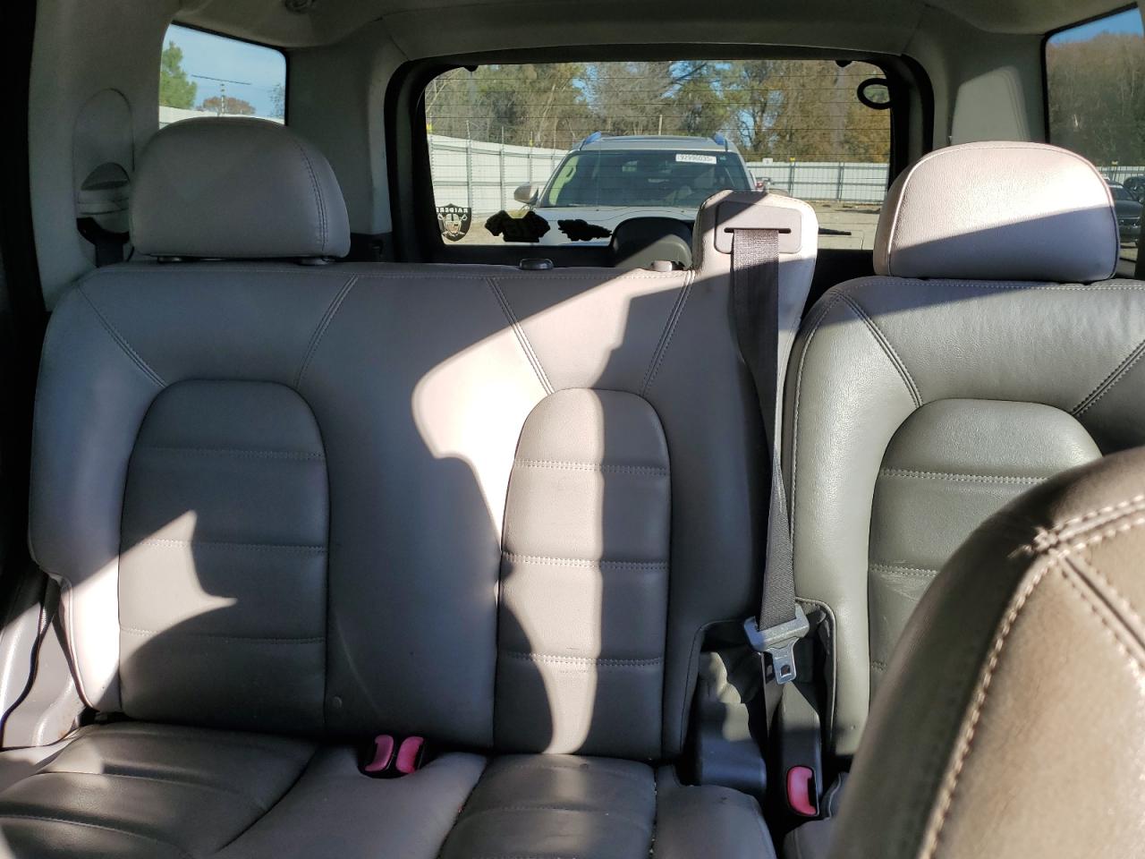 2004 Ford Explorer Xlt VIN: 1FMZU73KX4UA30585 Lot: 92836885