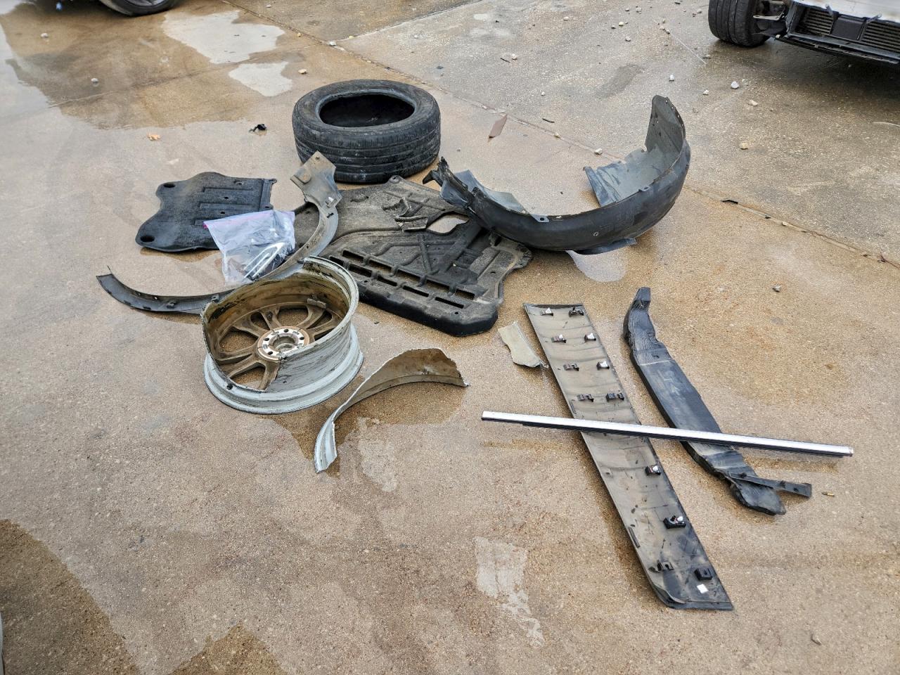 2018 Ford Escape Se VIN: 1FMCU0GD1JUA41768 Lot: 93837215