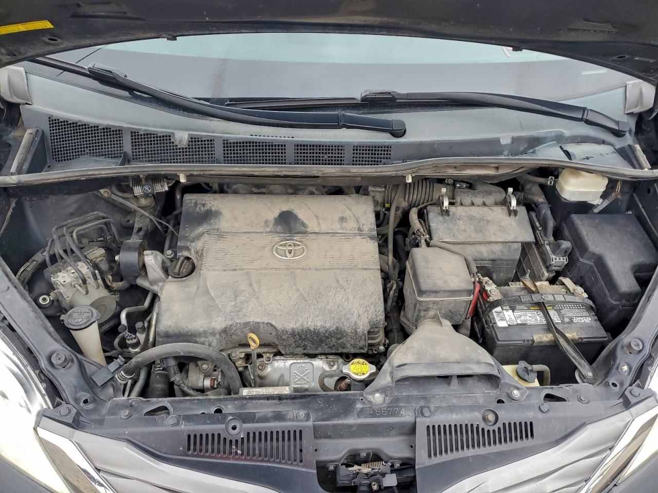 2012 Toyota Sienna Xle VIN: 5TDYK3DCXCS189745 Lot: 93696885