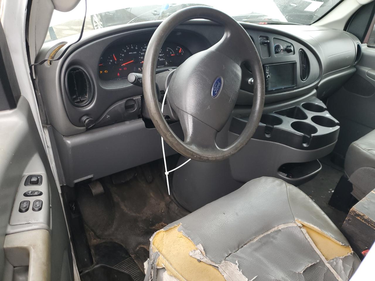 2008 Ford E250 Delivery Van VIN: 1FTNE24W98DB27318 Lot: 93335295