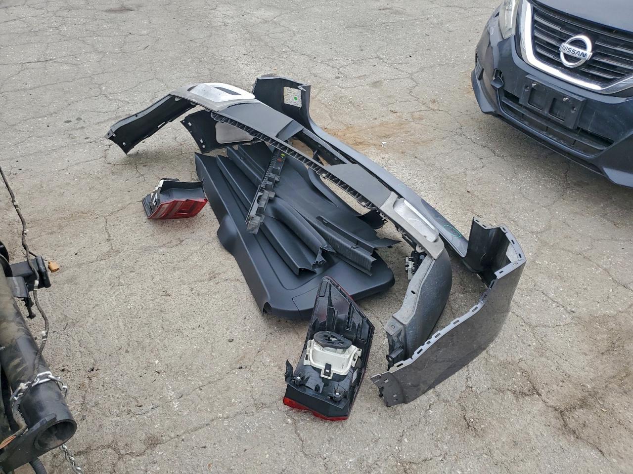 2018 Volkswagen Atlas Se VIN: 1V2LR2CA7JC586147 Lot: 94108065