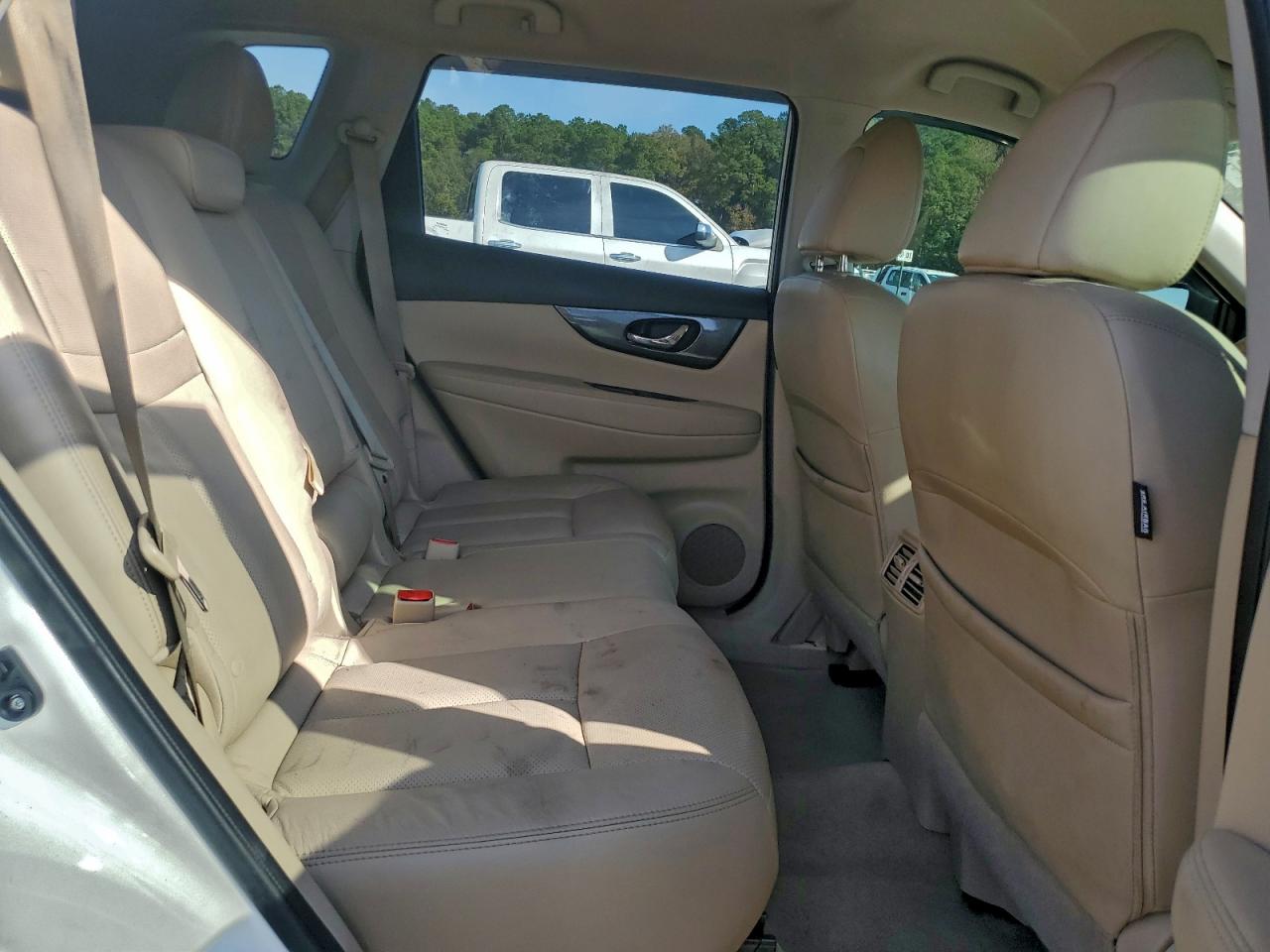 2015 Nissan Rogue S VIN: 5N1AT2MTXFC806152 Lot: 93928505