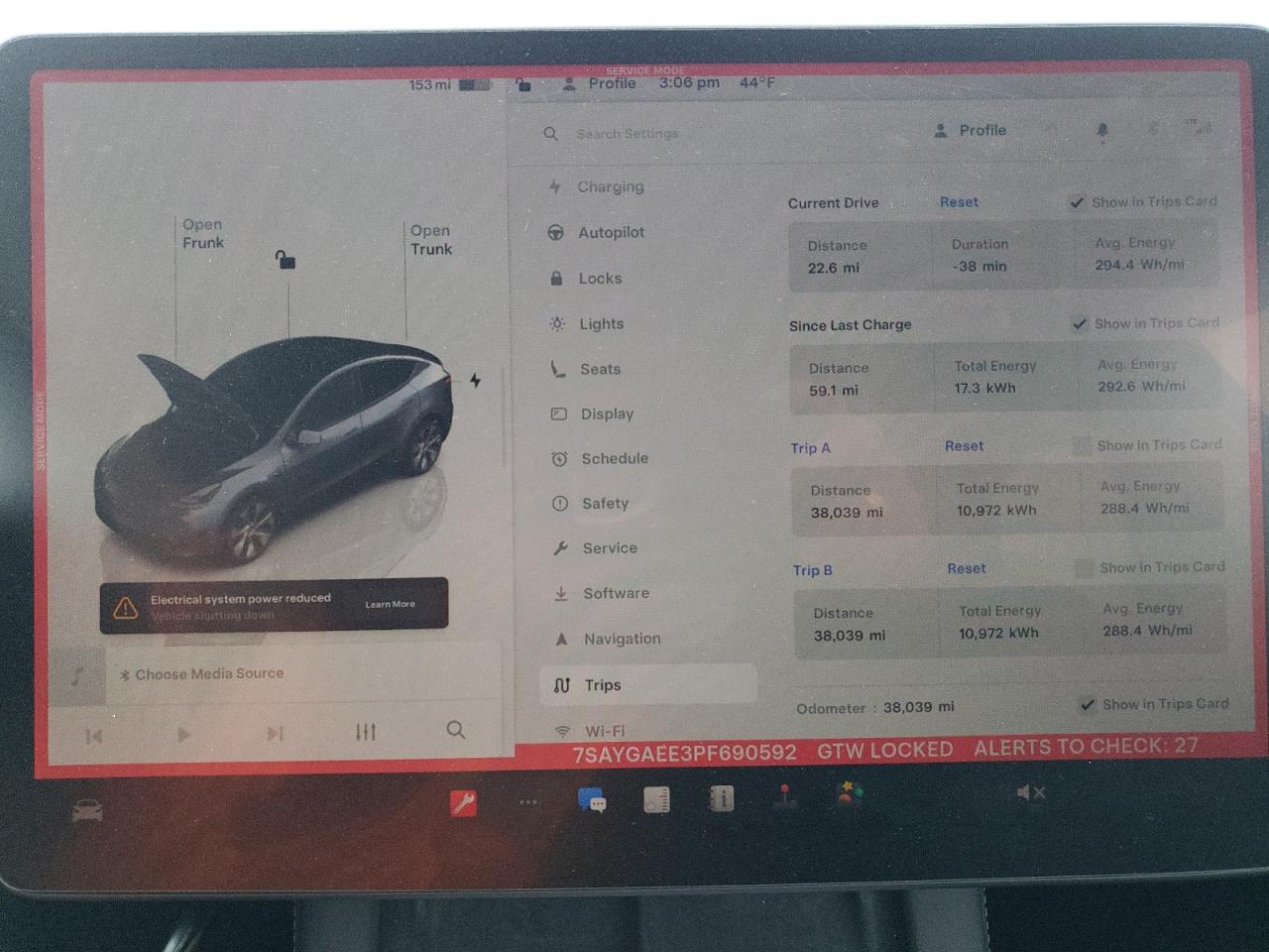 2023 Tesla Model Y VIN: 7SAYGAEE3PF690592 Lot: 92982685