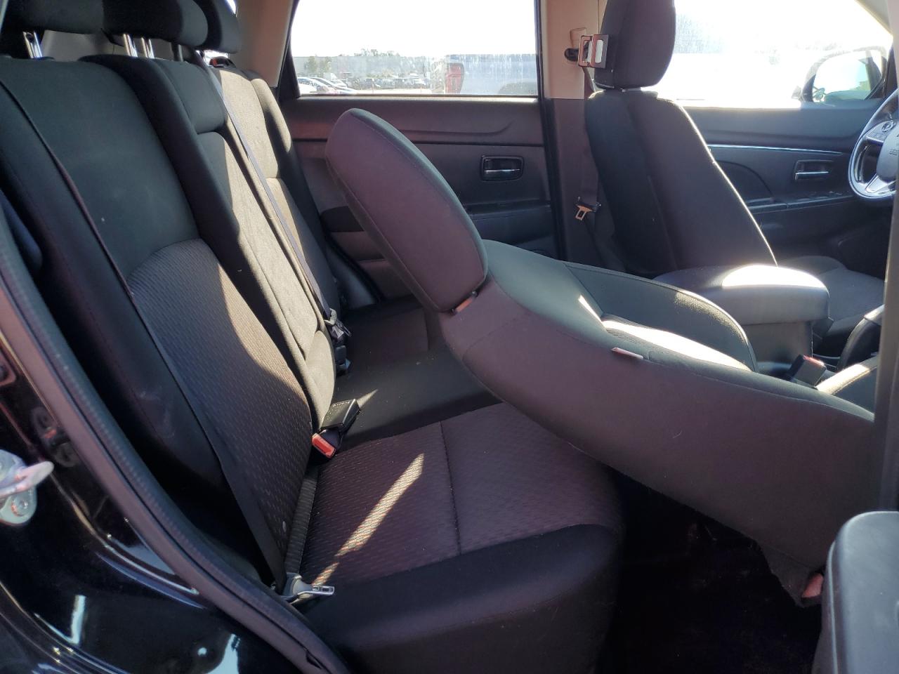 2017 Mitsubishi Outlander Sport Es VIN: JA4AP3AU5HZ046573 Lot: 93223305