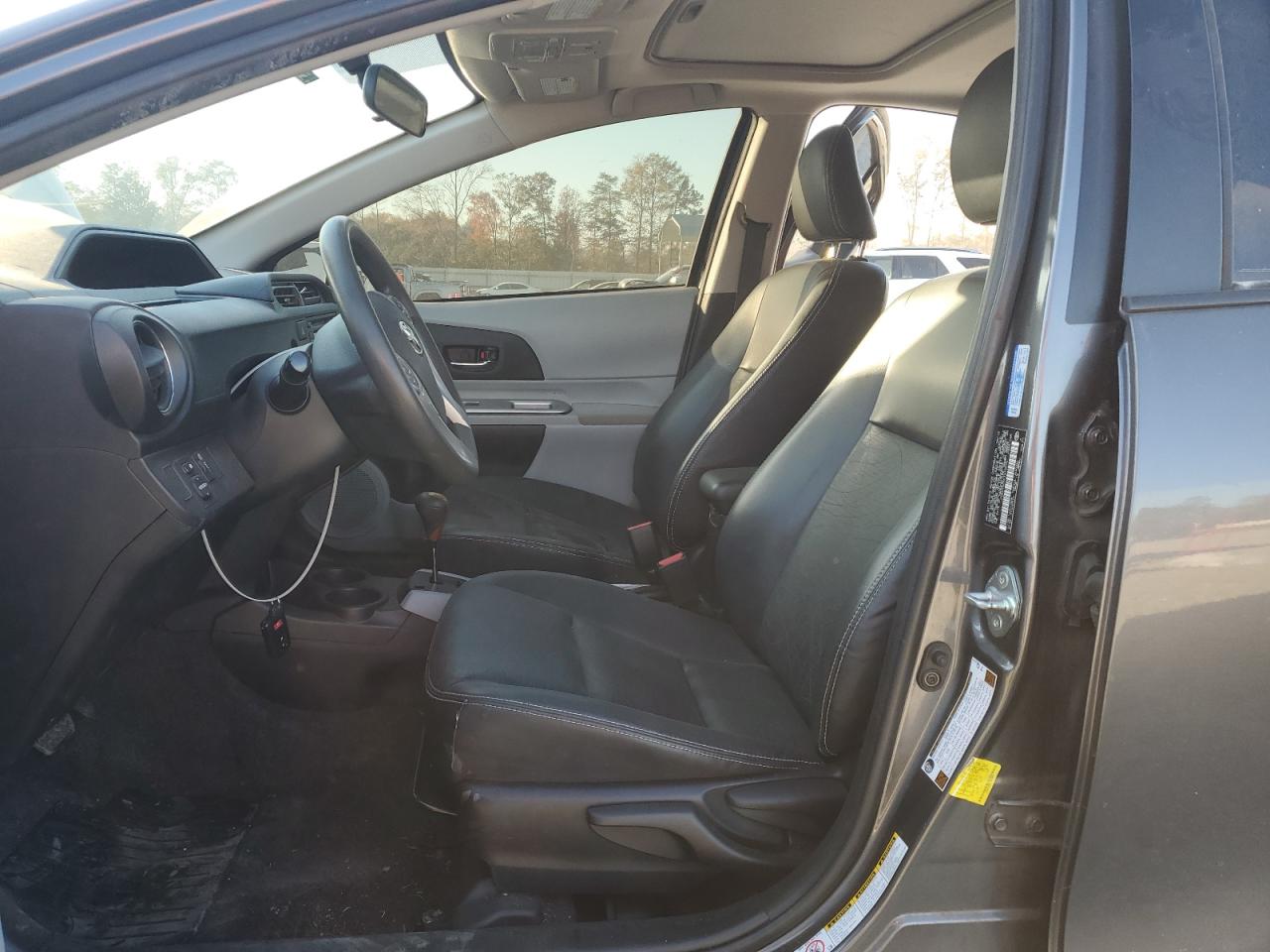 2012 Toyota Prius C VIN: JTDKDTB3XC1015075 Lot: 92593065