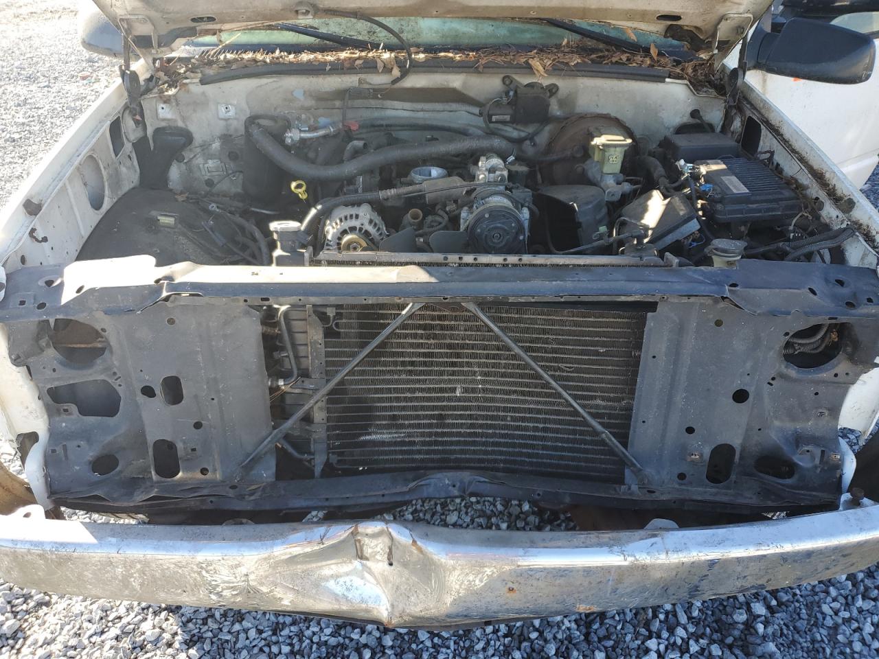 1998 Chevrolet Gmt-400 C1500 VIN: 1GCEC14W6WZ215873 Lot: 90540975