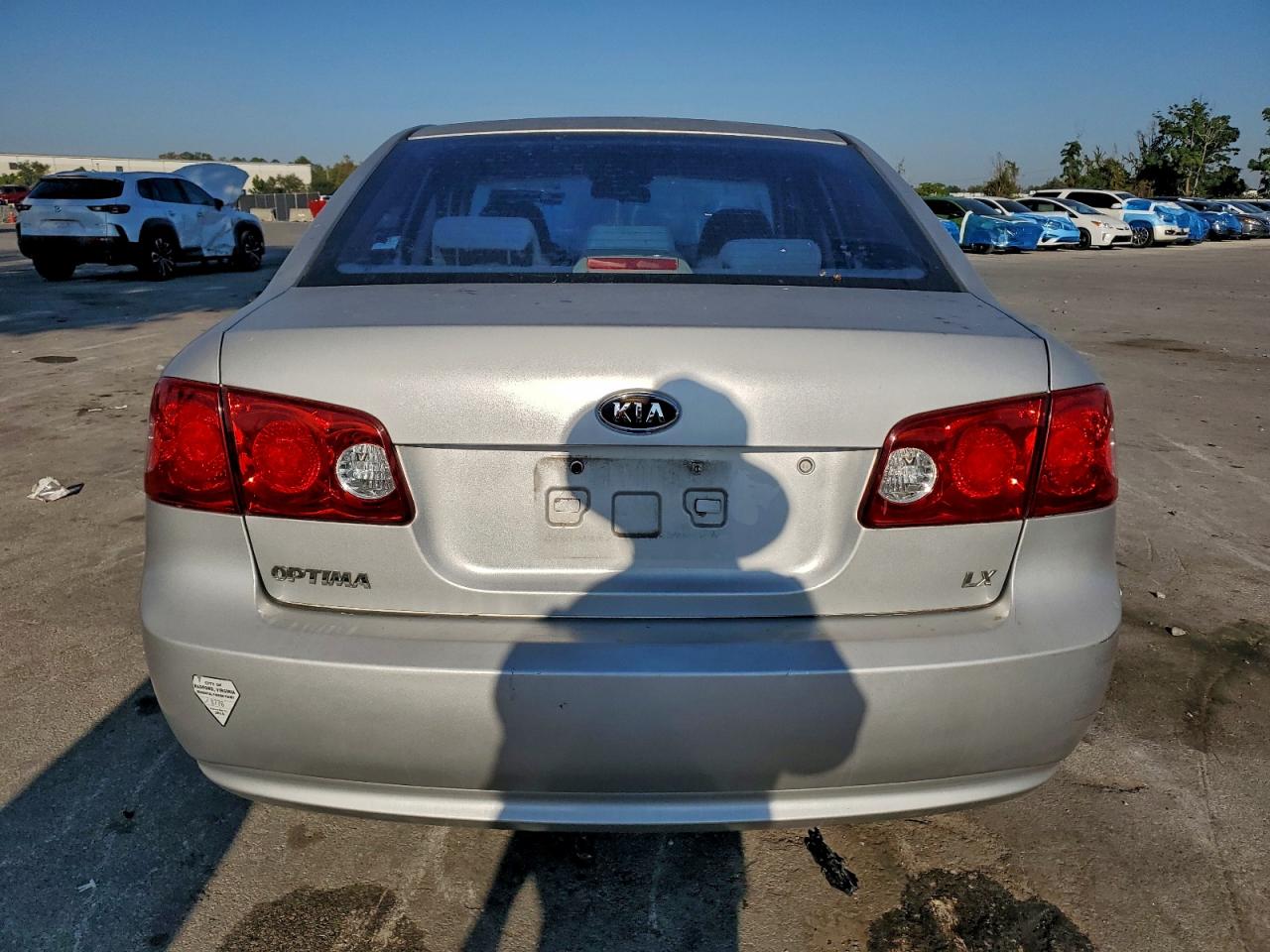 2008 Kia Optima Lx VIN: KNAGE123985272040 Lot: 93609005