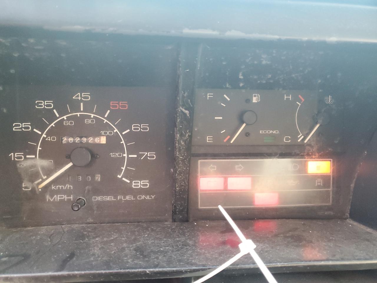 1994 Isuzu Npr Box Truck VIN: JALC4B1K9R7005181 Lot: 92284205