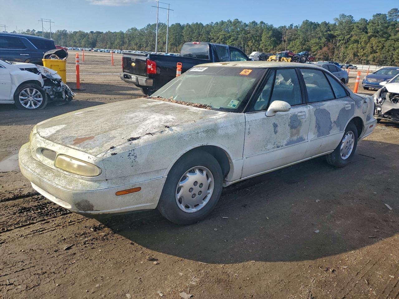 1997 Oldsmobile 88 Base