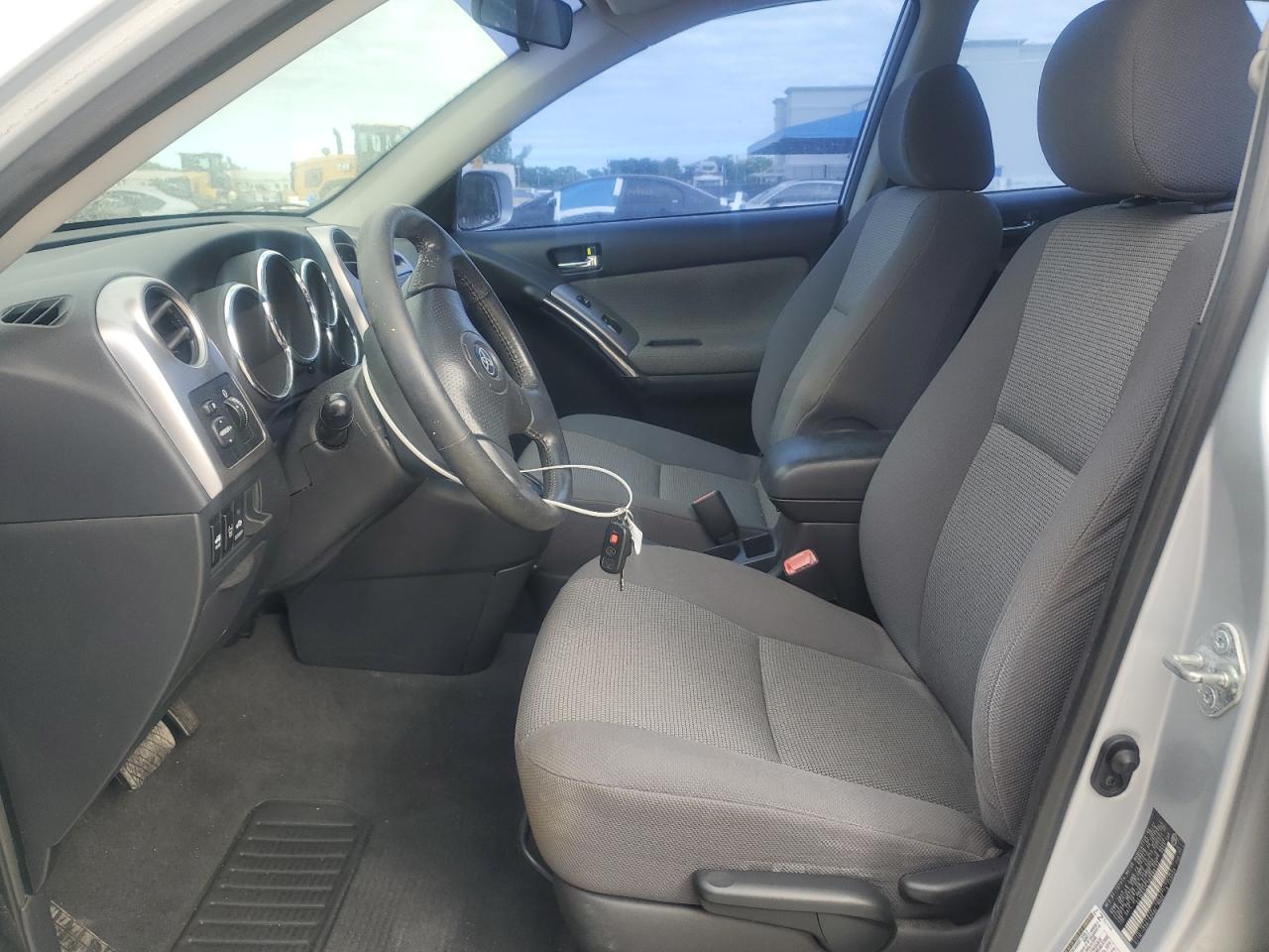 2008 Toyota Corolla Matrix Xr VIN: 2T1KR32E18C688133 Lot: 92812425