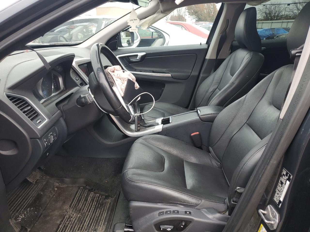 2016 Volvo Xc60 T6 Platinum VIN: YV4902RM5G2812785 Lot: 93645525