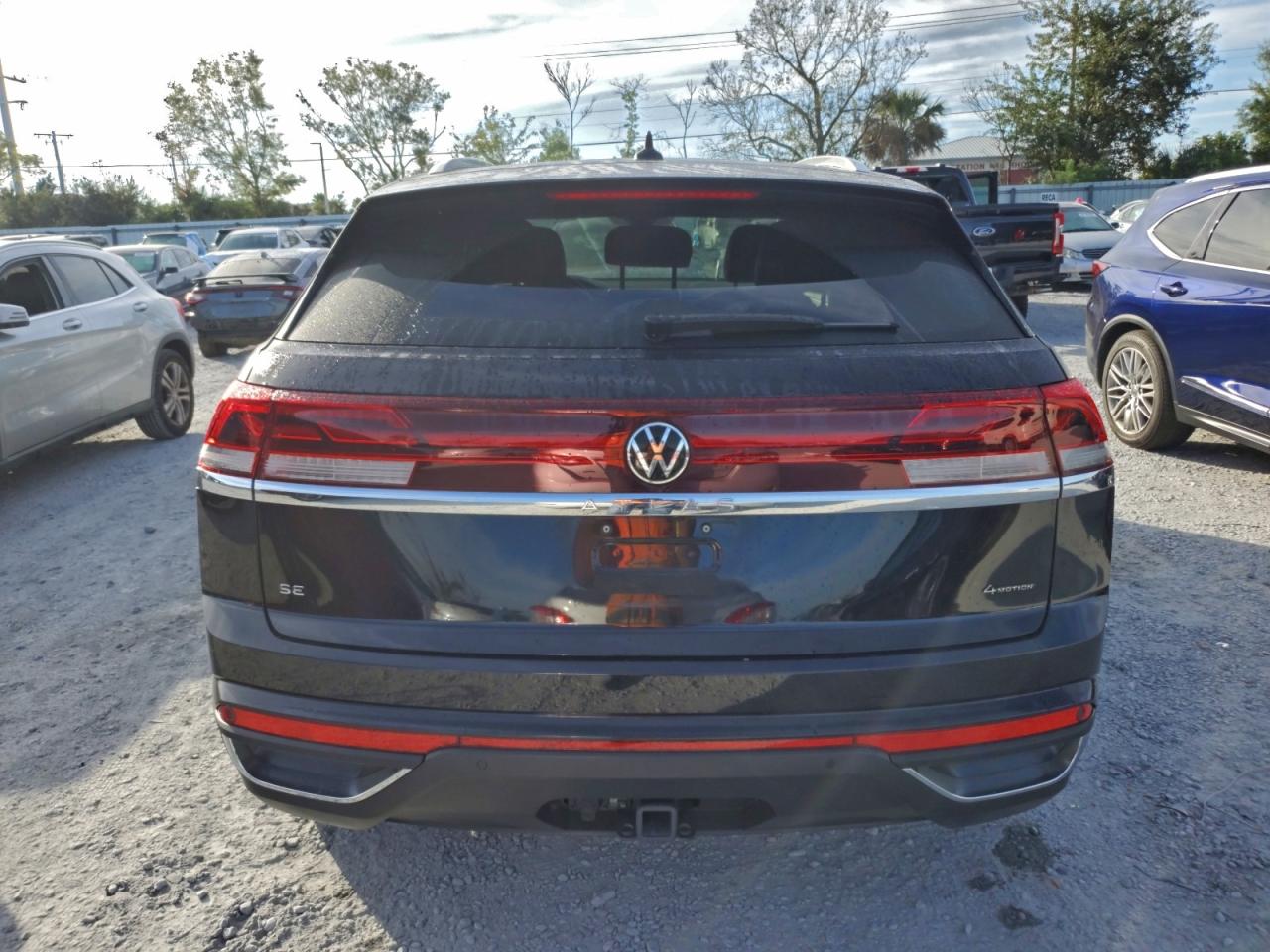 2024 Volkswagen Atlas Cross Sport Se VIN: 1V2KE2CA3RC258999 Lot: 93889485