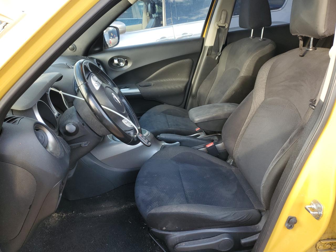 2015 Nissan Juke S VIN: JN8AF5MV0FT558268 Lot: 92985335