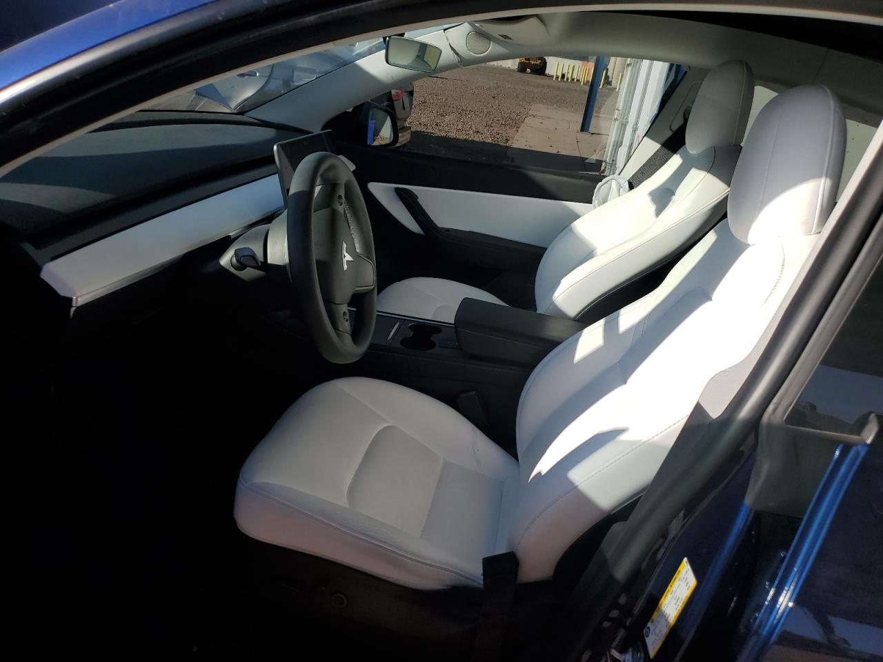 2022 Tesla Model Y VIN: 7SAYGDEE1NF508614 Lot: 92357475