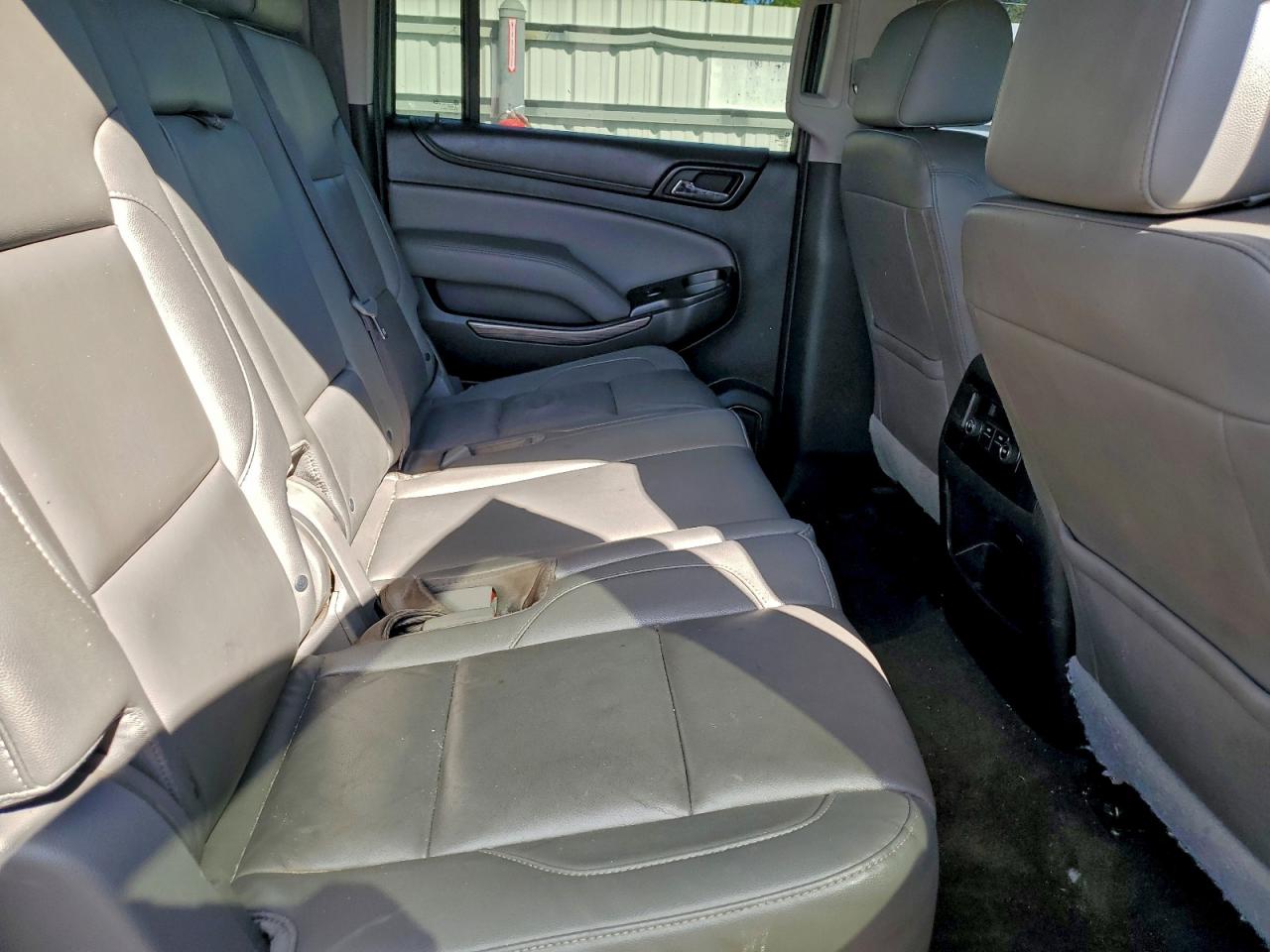 2017 Chevrolet Suburban C1500 Lt VIN: 1GNSCHKC6HR183229 Lot: 93783265