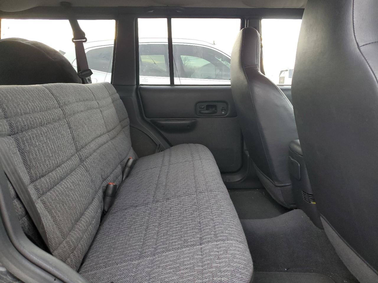 2001 Jeep Cherokee Sport VIN: 1J4FF48S91L620474 Lot: 89845285