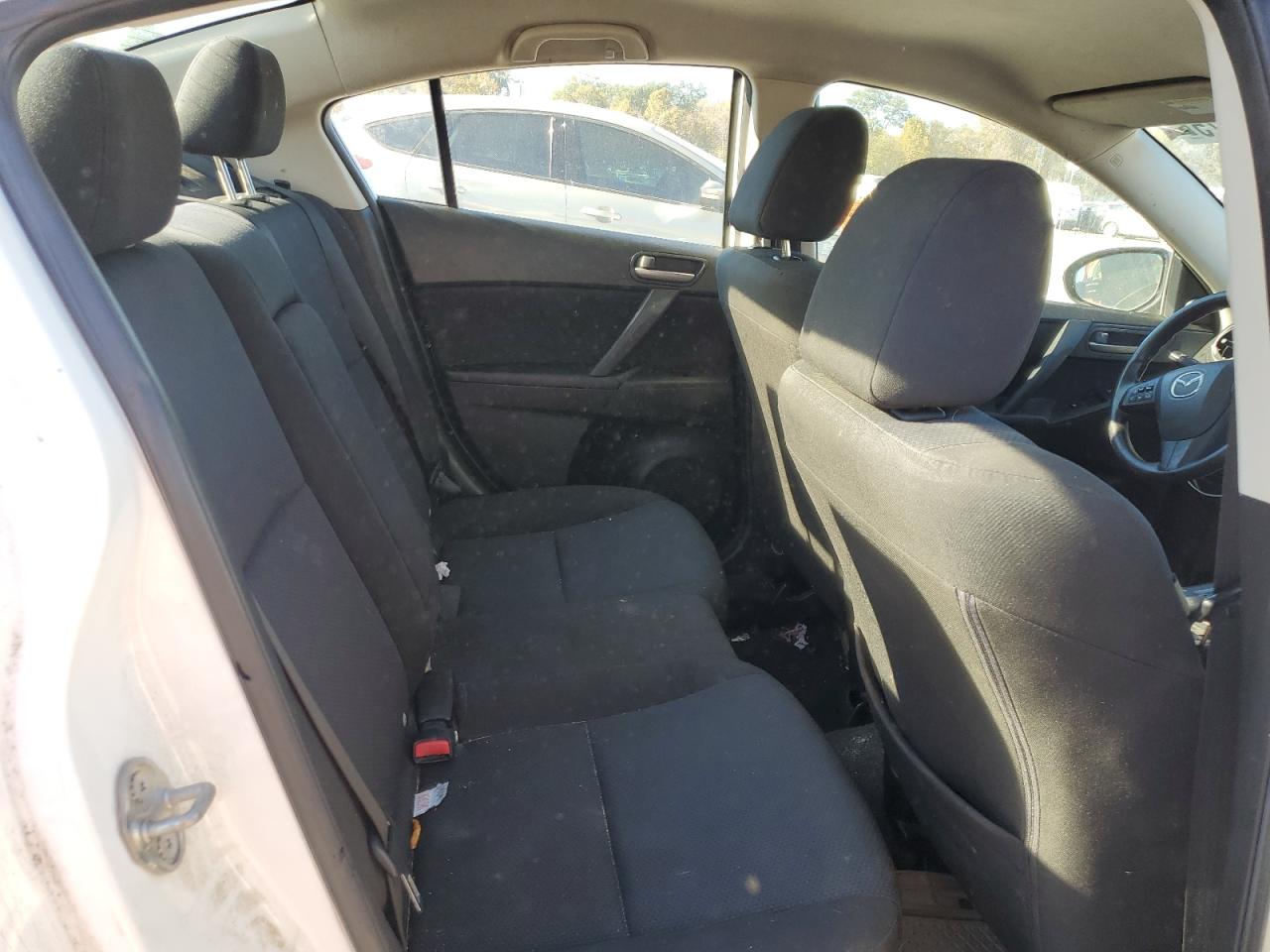 2011 Mazda 3 I VIN: JM1BL1VF3B1475268 Lot: 90815875