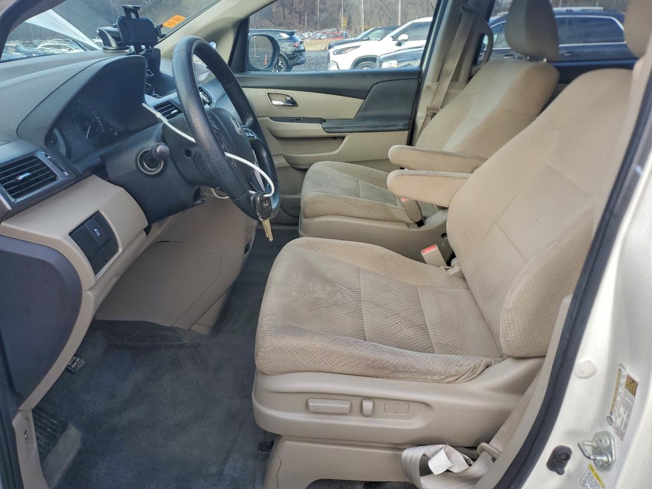 2016 Honda Odyssey Lx VIN: 5FNRL5H21GB009268 Lot: 94491055