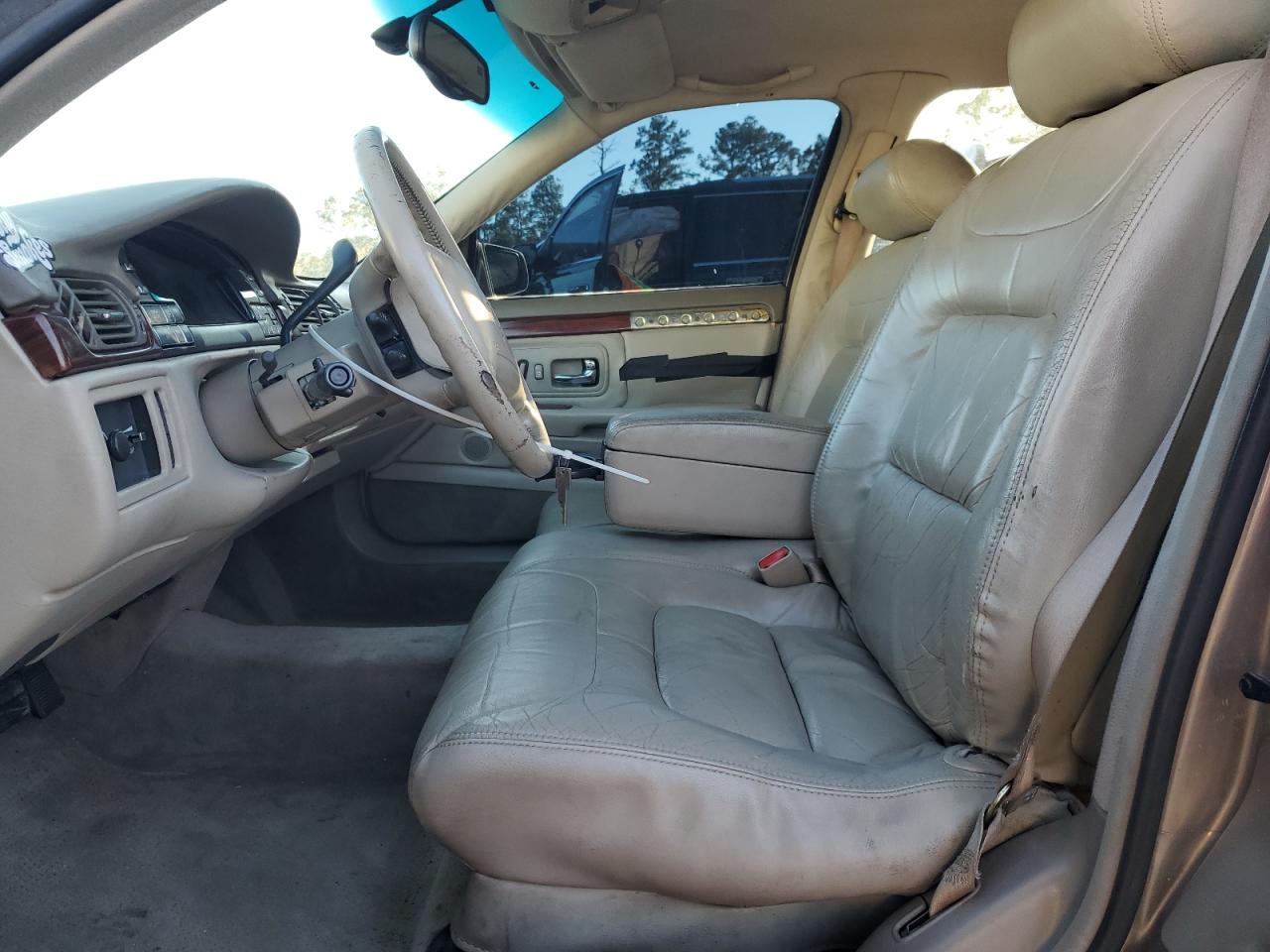 1999 Cadillac Deville VIN: 1G6KD54Y7XU801315 Lot: 91323855