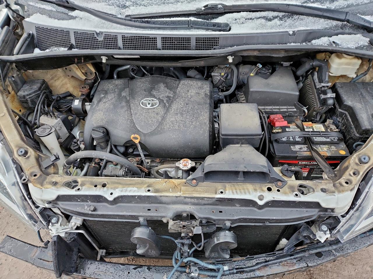 2018 Toyota Sienna Xle VIN: 5TDDZ3DC8JS205335 Lot: 94092945