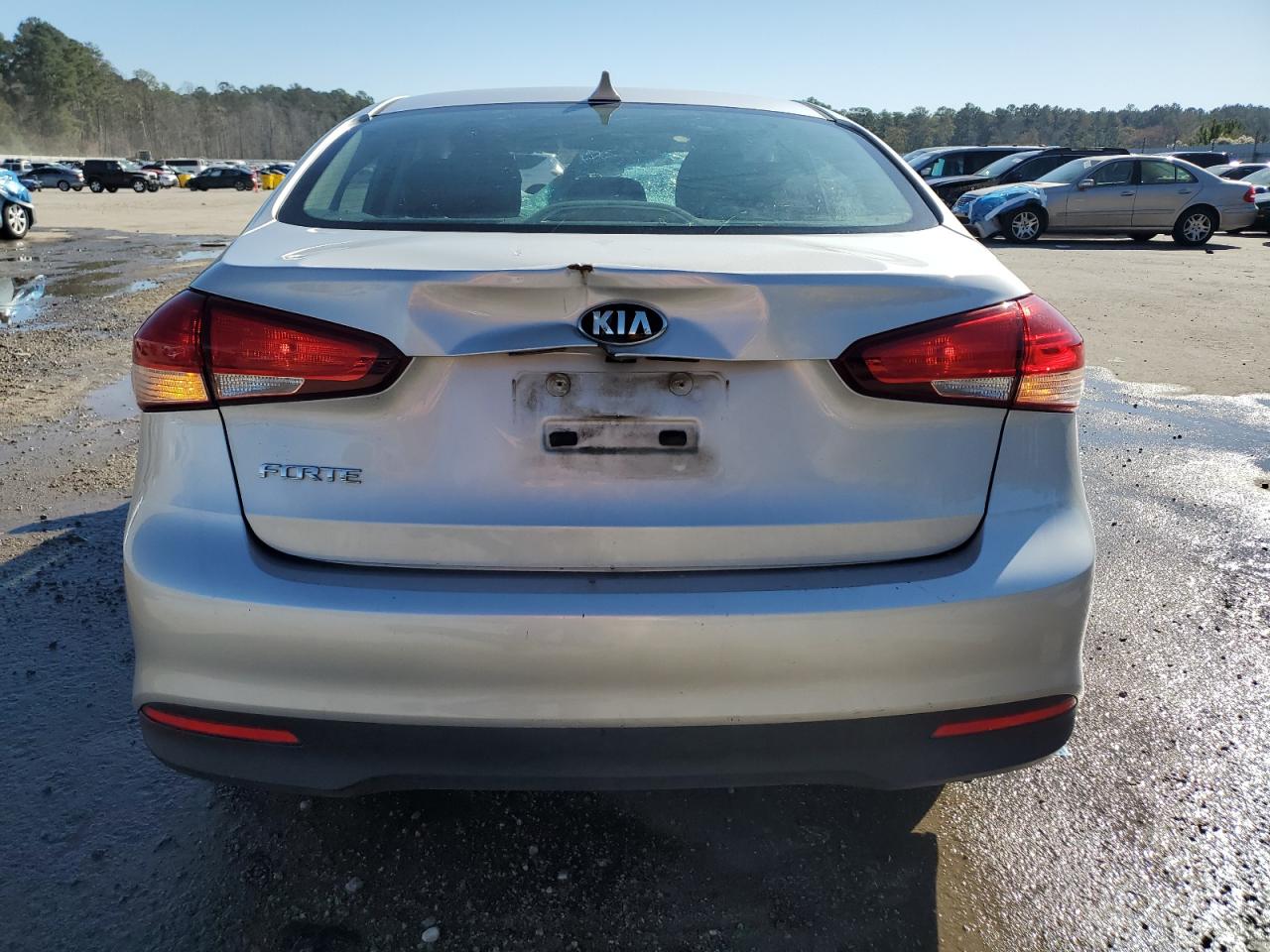 2018 Kia Forte Lx VIN: 3KPFK4A75JE247191 Lot: 92720285