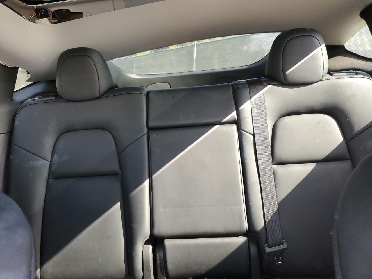 2022 Tesla Model Y VIN: 7SAYGDEE1NF459821 Lot: 93528485