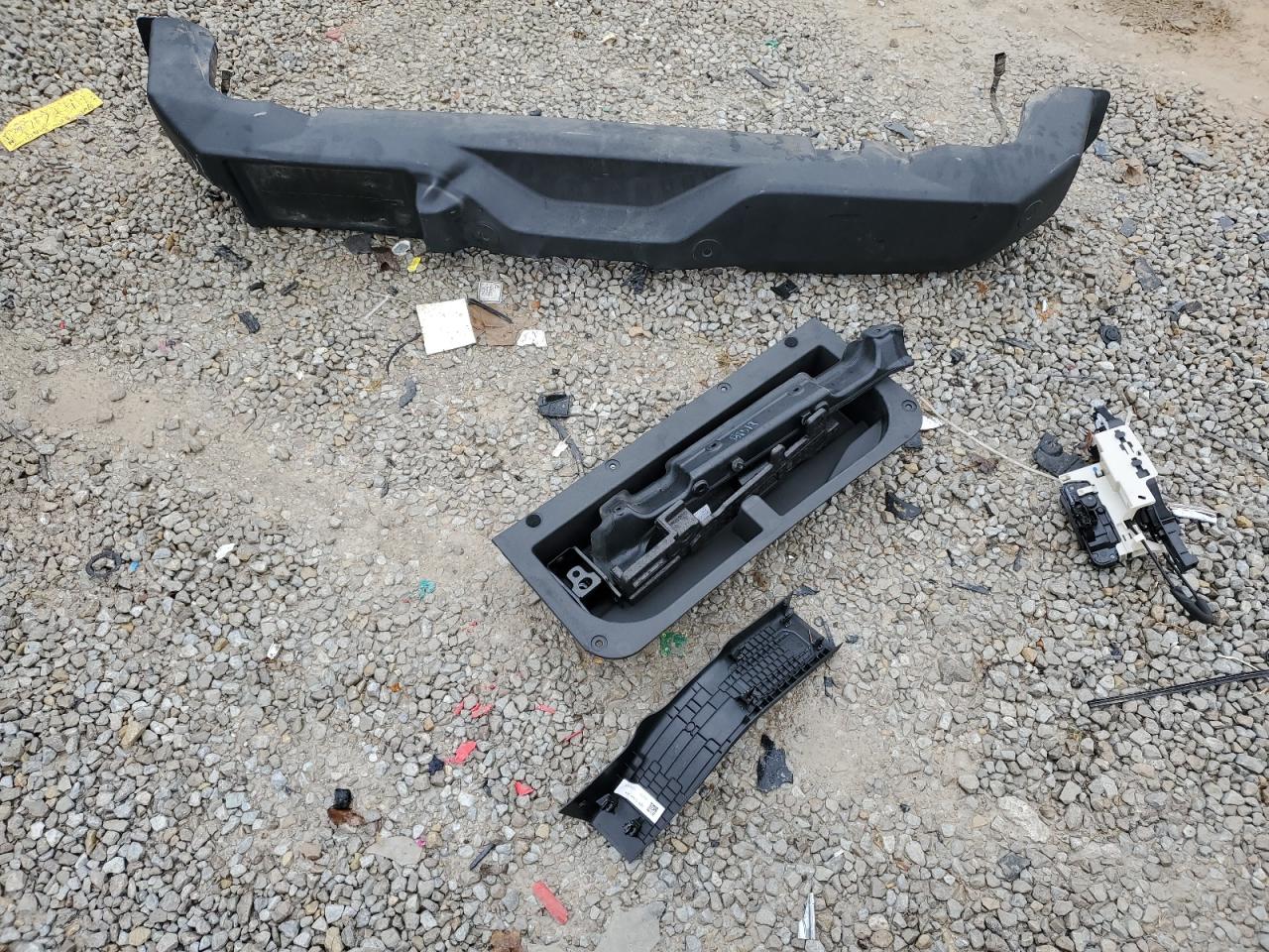 2024 Ford Bronco Wildtrak VIN: 1FMEE2BP0RLA61370 Lot: 93104065