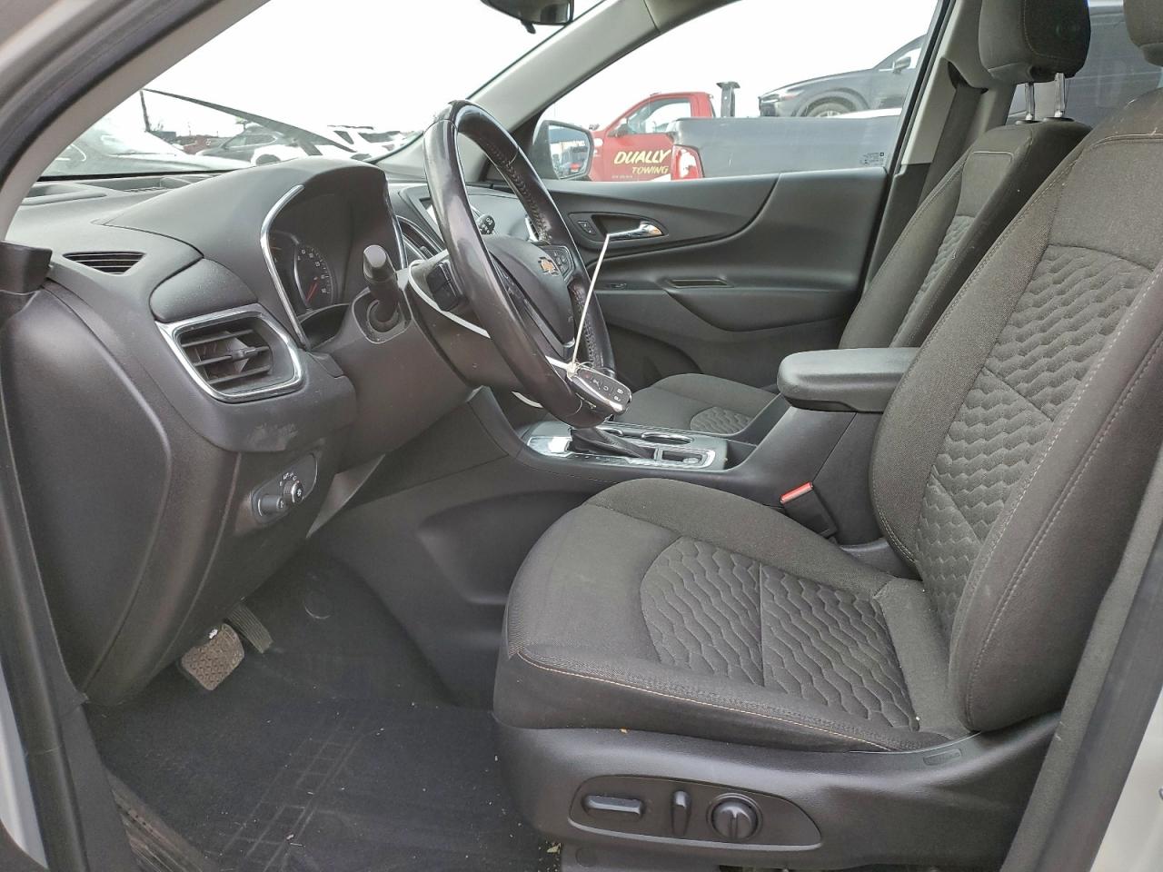 2019 Chevrolet Equinox Lt VIN: 3GNAXJEV0KS593596 Lot: 93307235