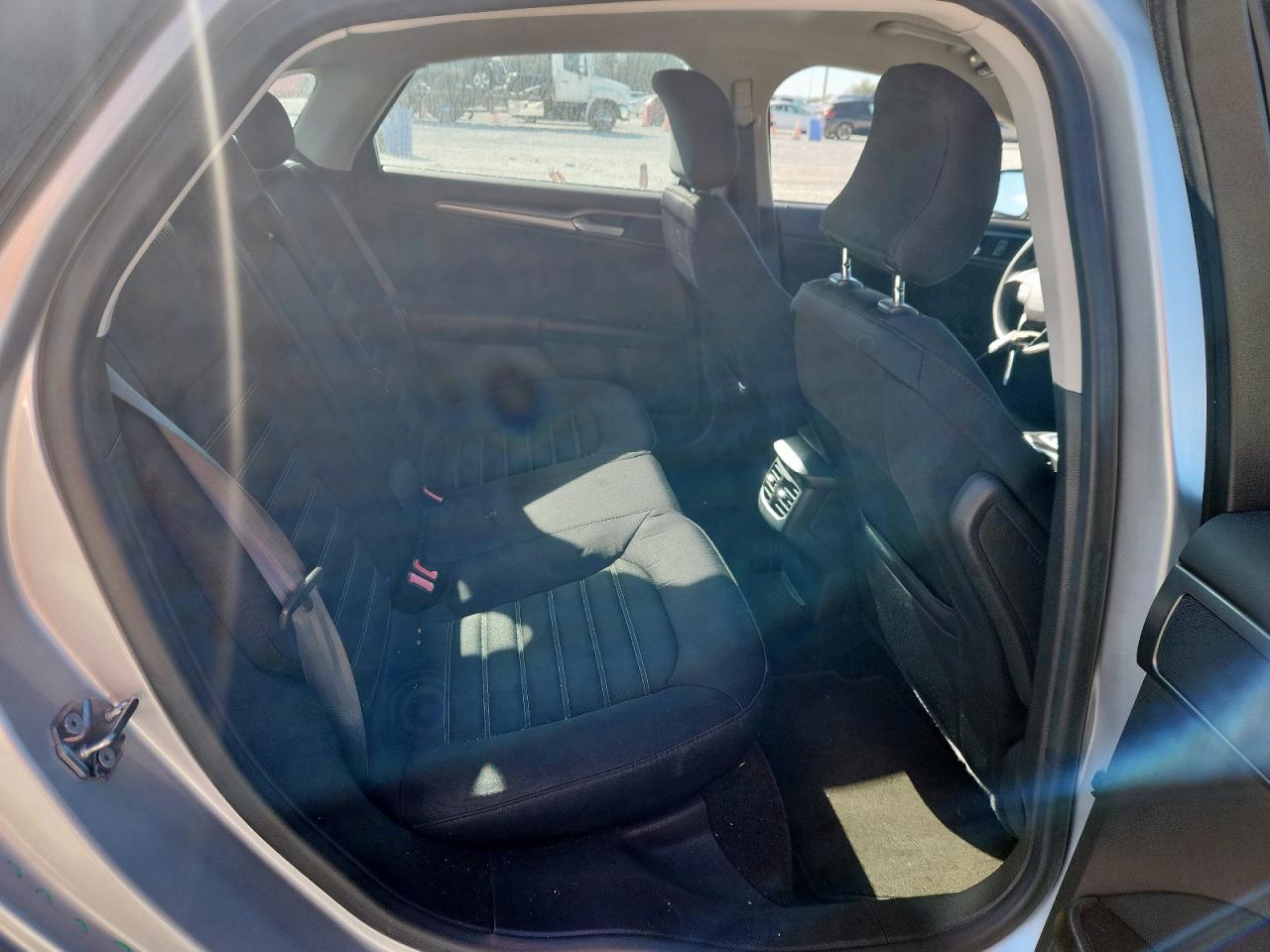 2015 Ford Fusion Se VIN: 1FA6P0H72F5120388 Lot: 92441565