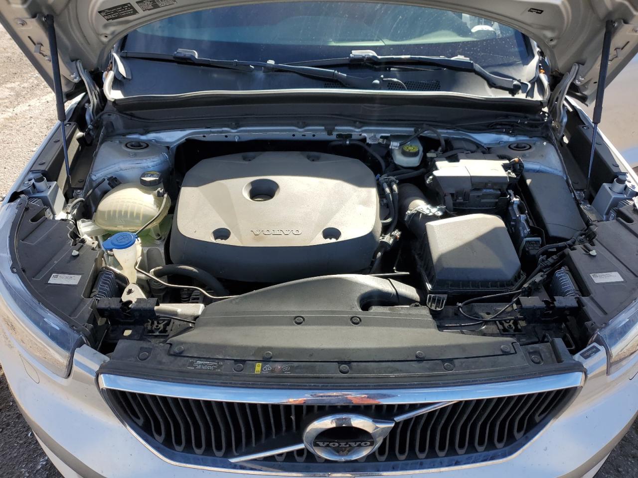 2019 Volvo Xc40 T5 Momentum VIN: YV4162UK8K2116481 Lot: 93480995