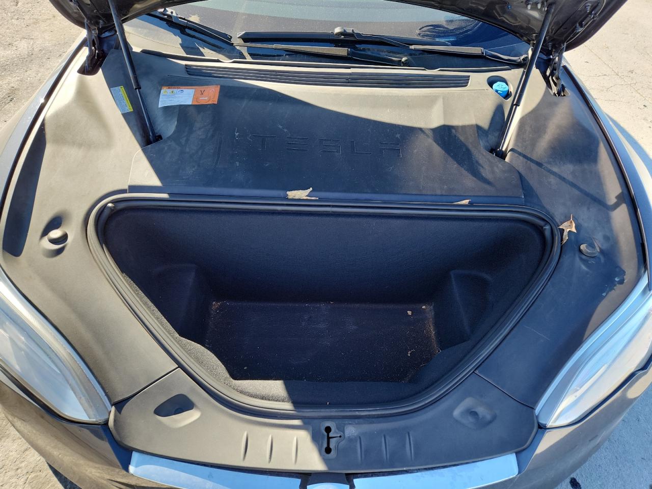 2016 Tesla Model S VIN: 5YJSA1E25GF169643 Lot: 93190395