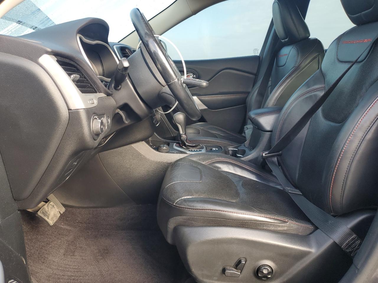 2018 Jeep Cherokee Trailhawk VIN: 1C4PJMBX2JD555085 Lot: 93359795