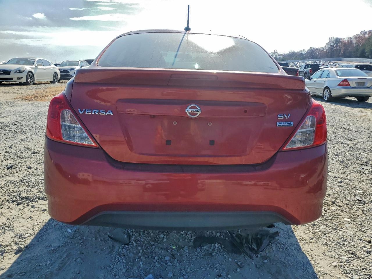 2019 Nissan Versa S VIN: 3N1CN7APXKL827337 Lot: 93821005