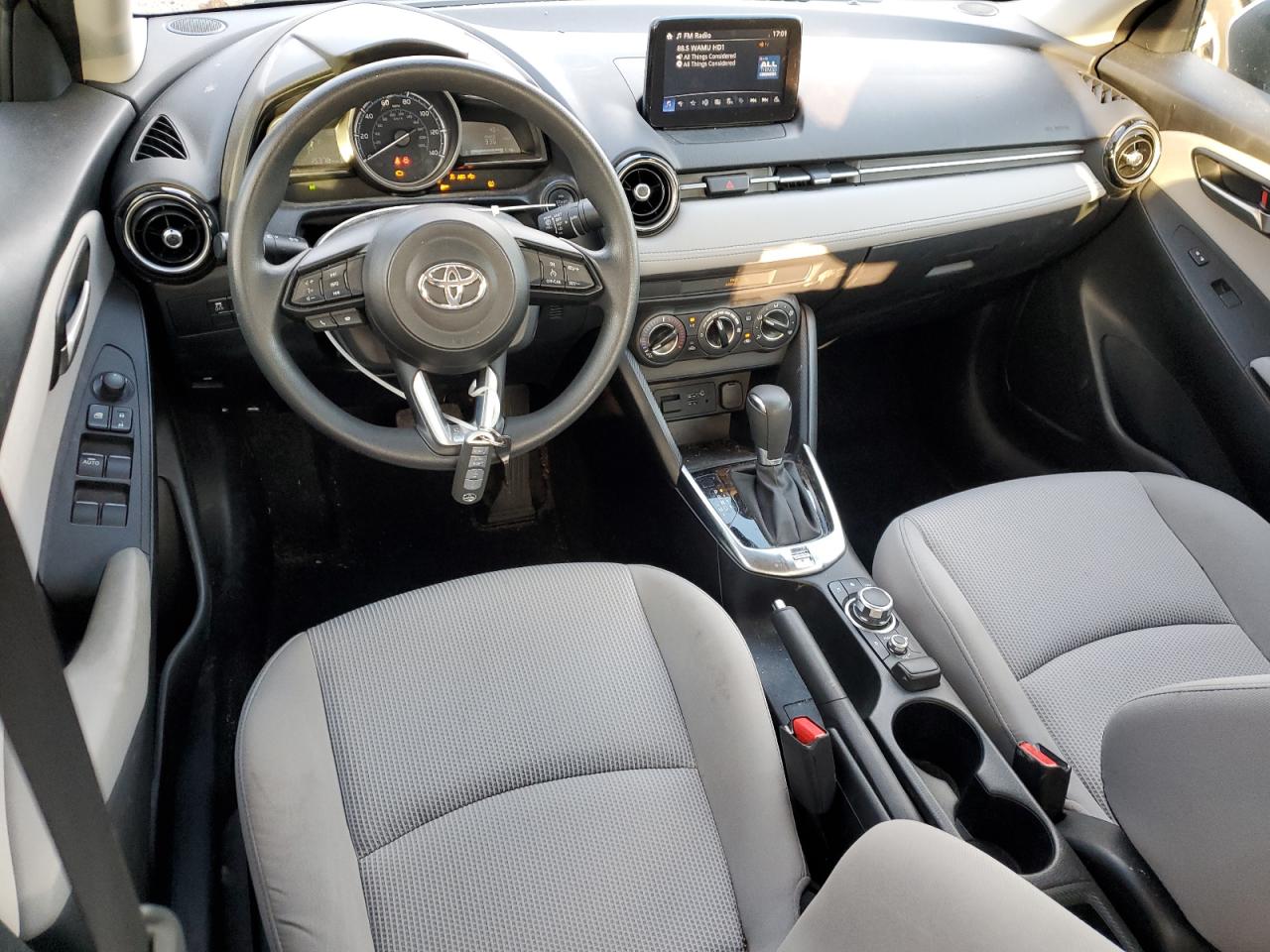 2020 Toyota Yaris L VIN: 3MYDLBYV5LY715758 Lot: 92502715