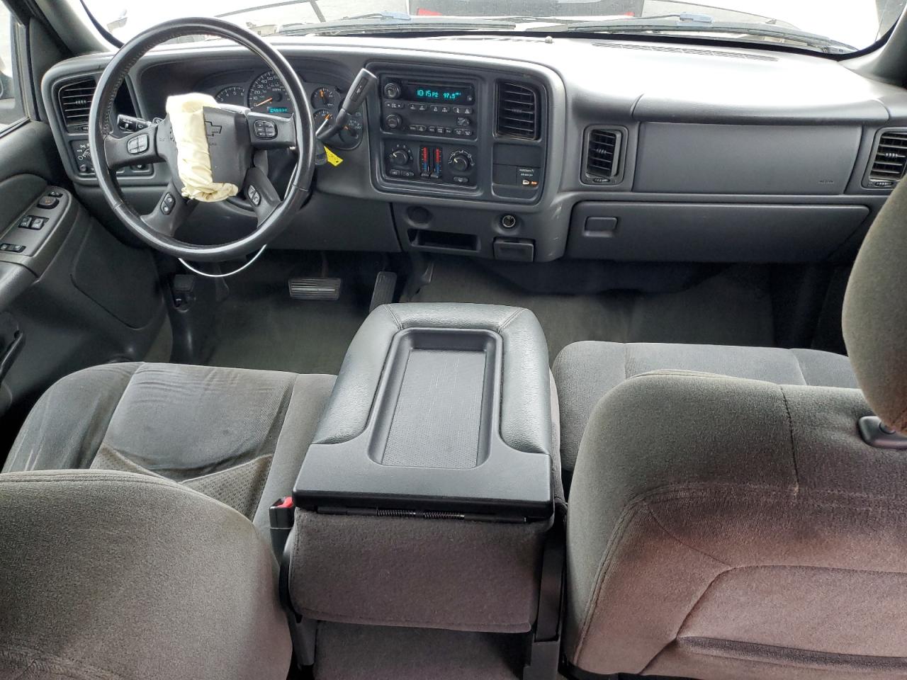 2004 Chevrolet Silverado C1500 VIN: 2GCEC19V941121749 Lot: 92718245