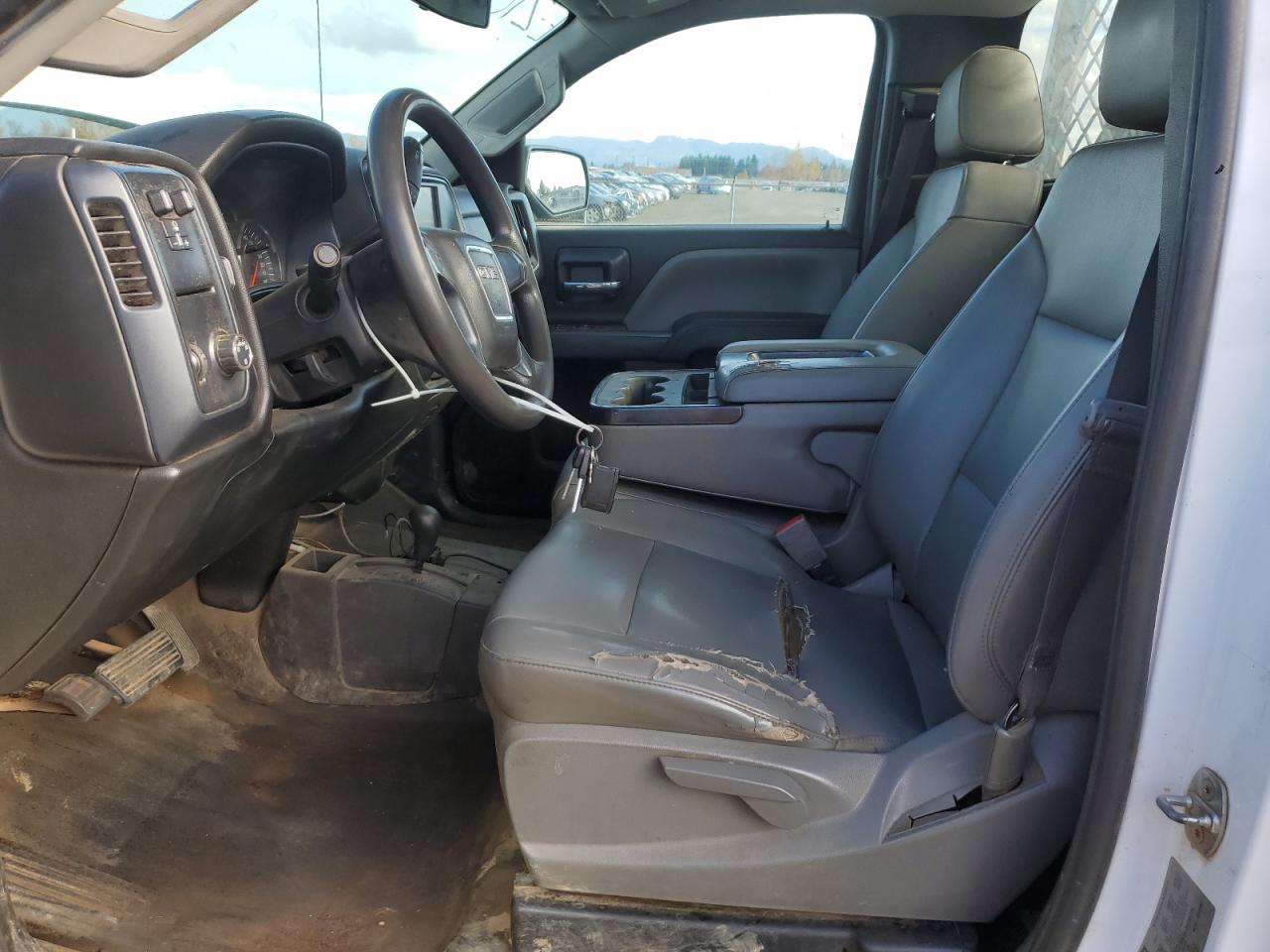 2018 GMC Sierra K2500 Heavy Duty VIN: 1GT02REG2JZ255718 Lot: 91916345