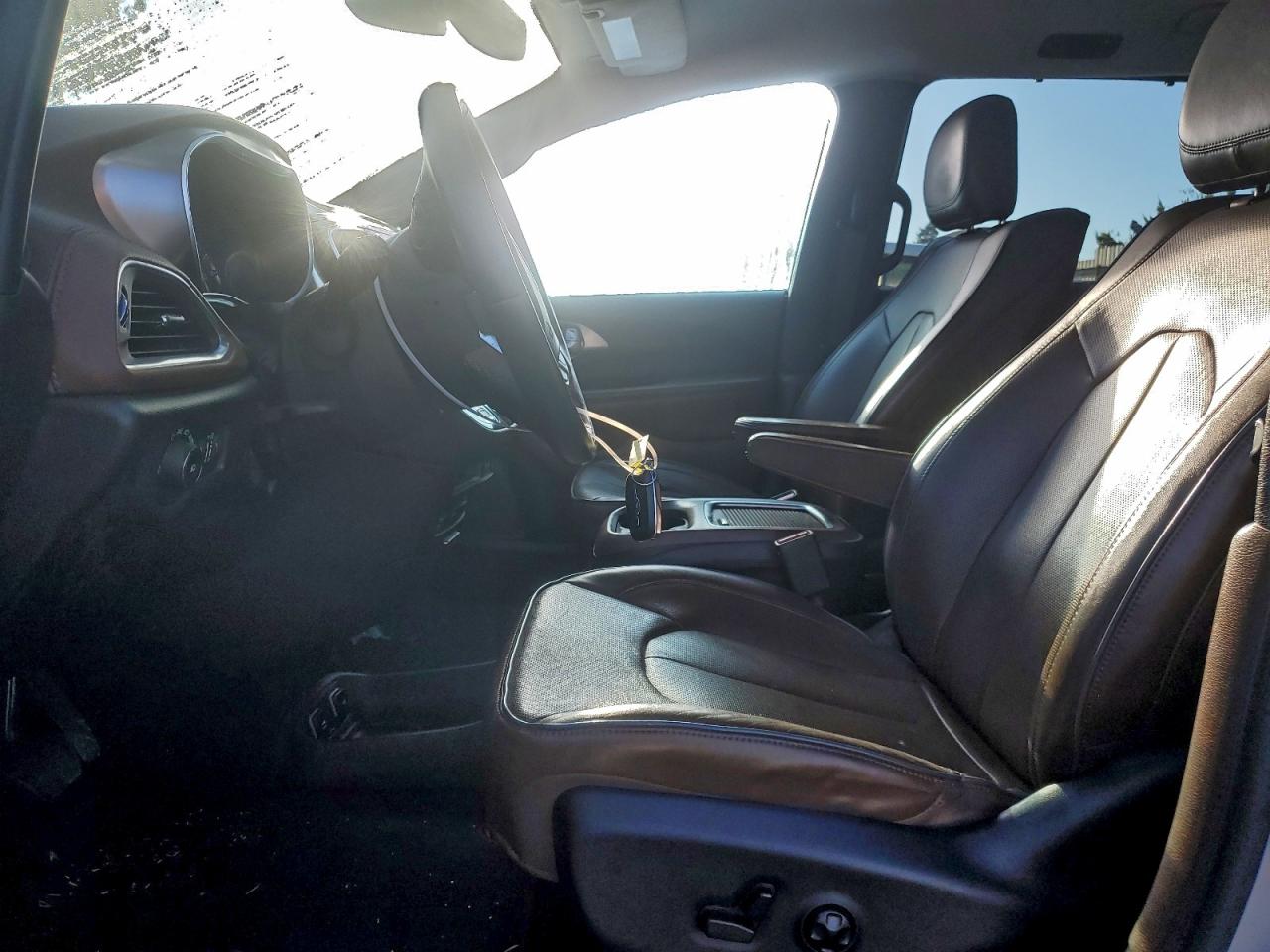 2017 Chrysler Pacifica Limited VIN: 2C4RC1GG0HR616306 Lot: 93327945