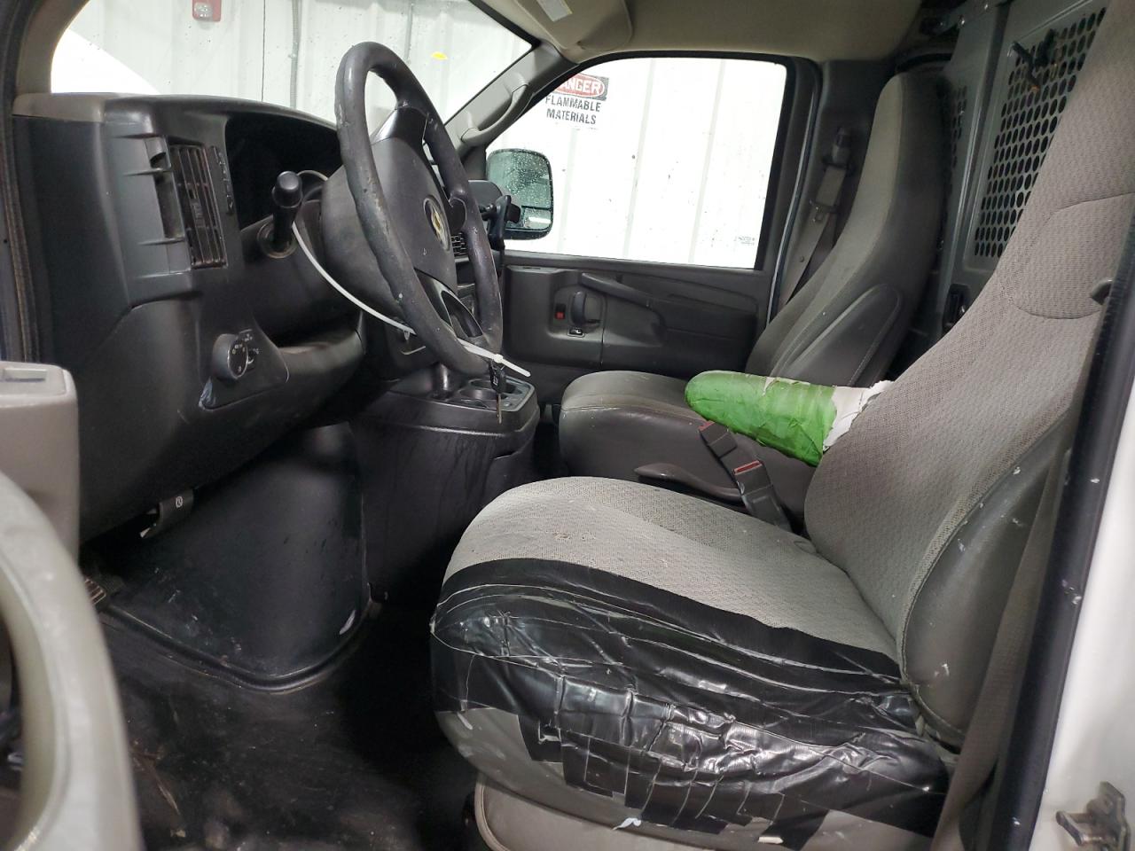 2015 Chevrolet Express Delivery Van VIN: 1GCWGFCF3F1281271 Lot: 92310535