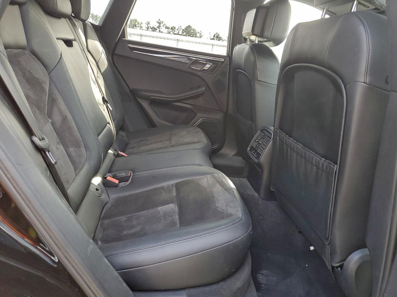 2016 Porsche Macan S VIN: WP1AB2A58GLB47873 Lot: 93866095