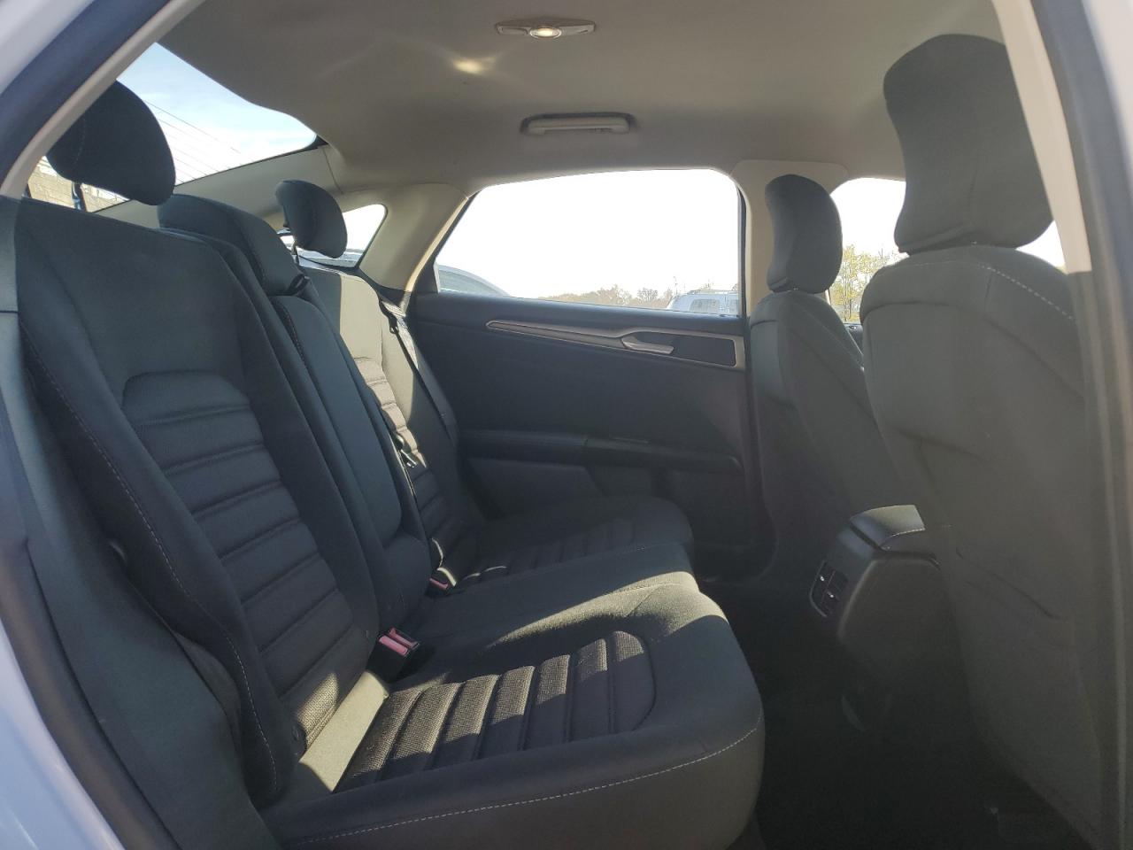 2017 Ford Fusion Se VIN: 3FA6P0H77HR198746 Lot: 91482375